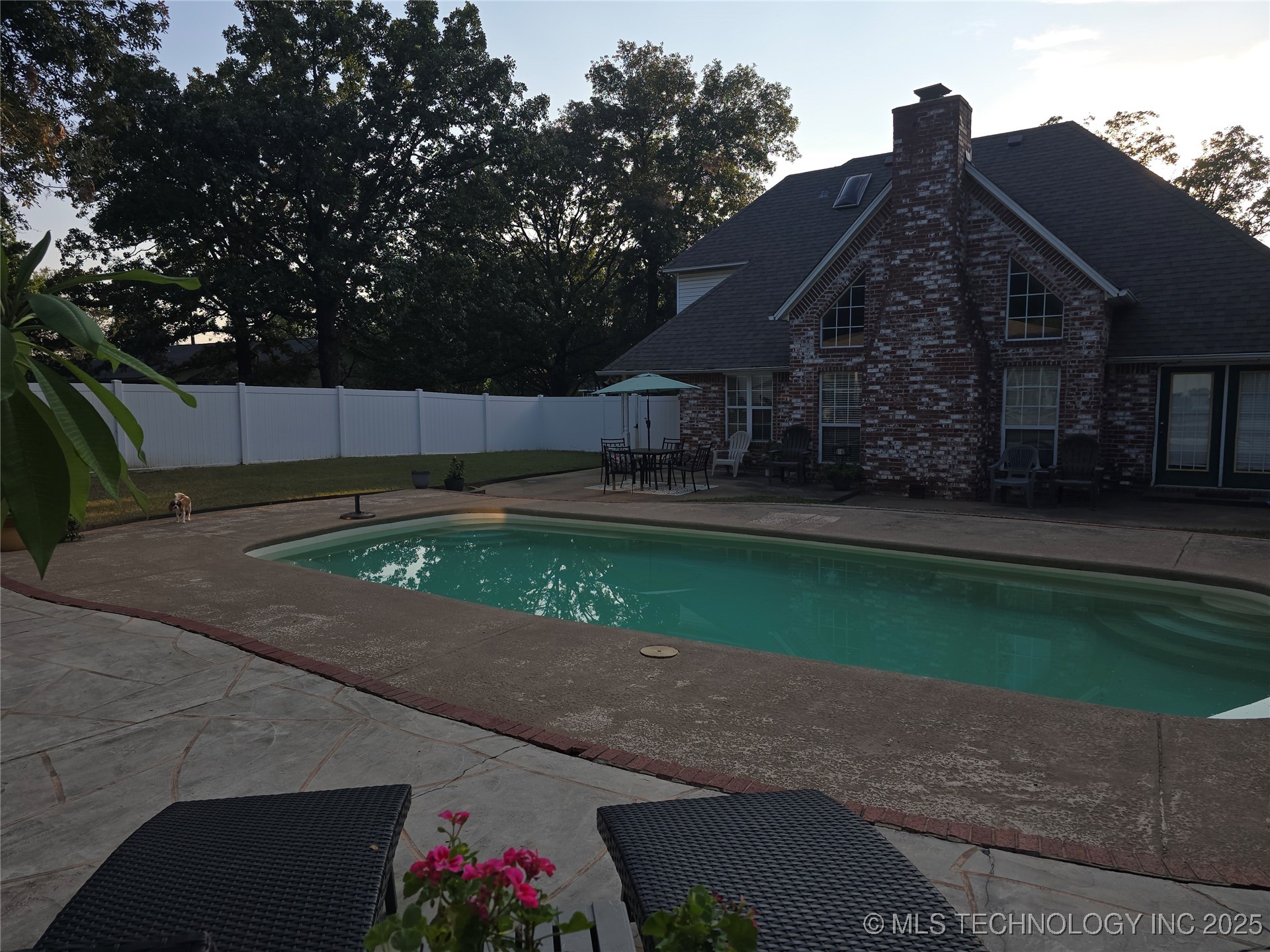 906 N 14 Street Property Photo 5