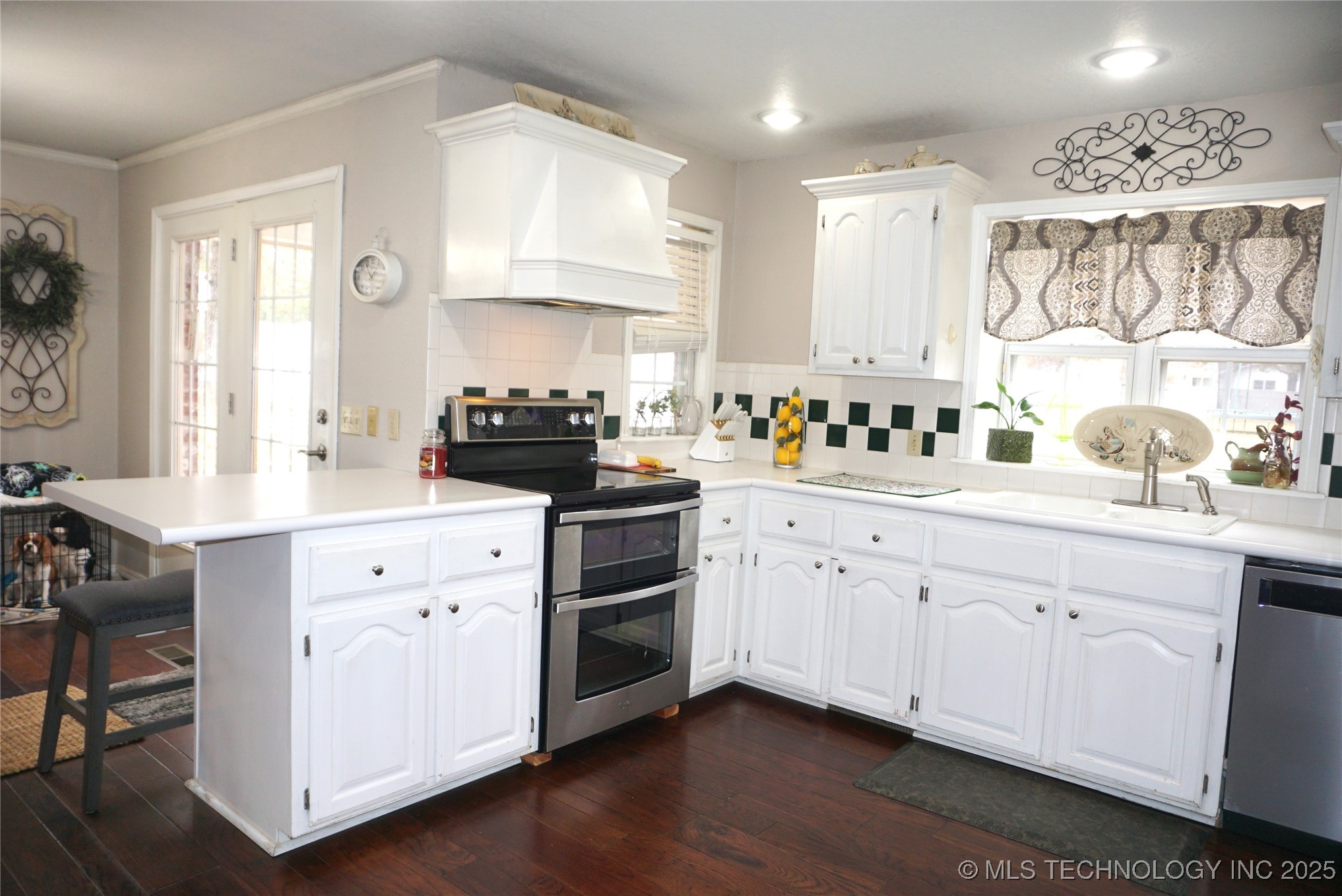 906 N 14 Street Property Photo 7