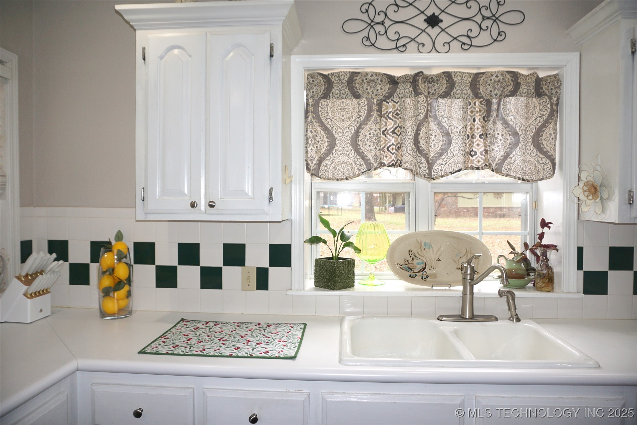 906 N 14 Street Property Photo 10