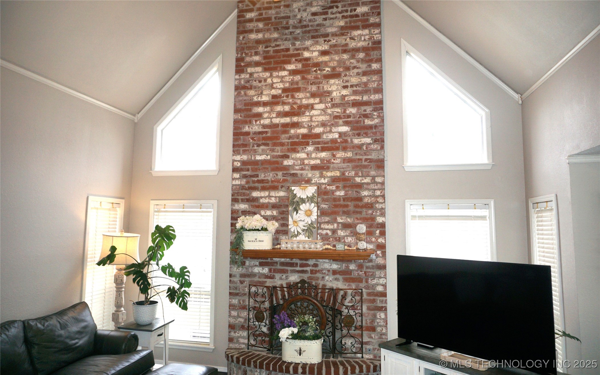 906 N 14 Street Property Photo 24