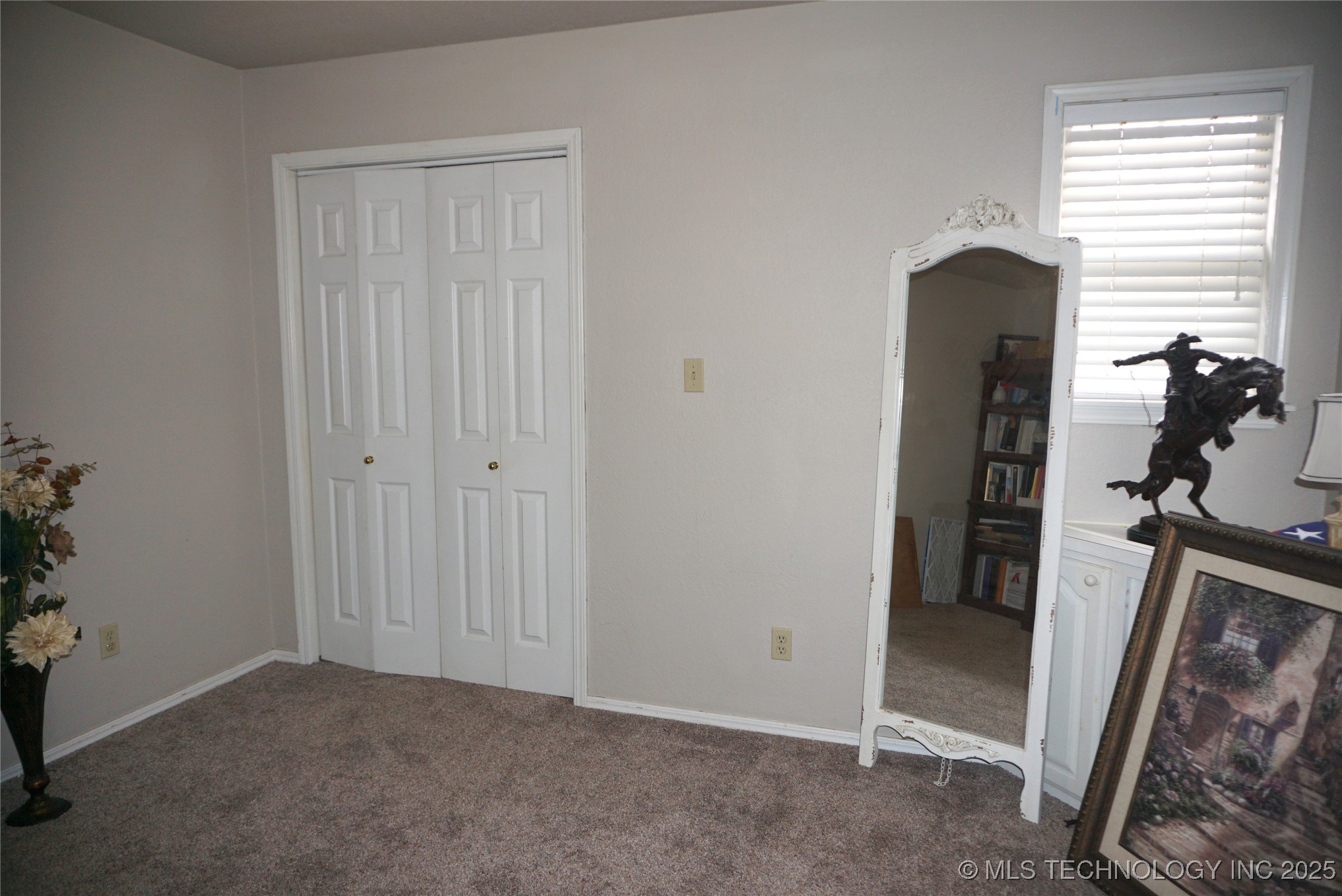 906 N 14 Street Property Photo 37