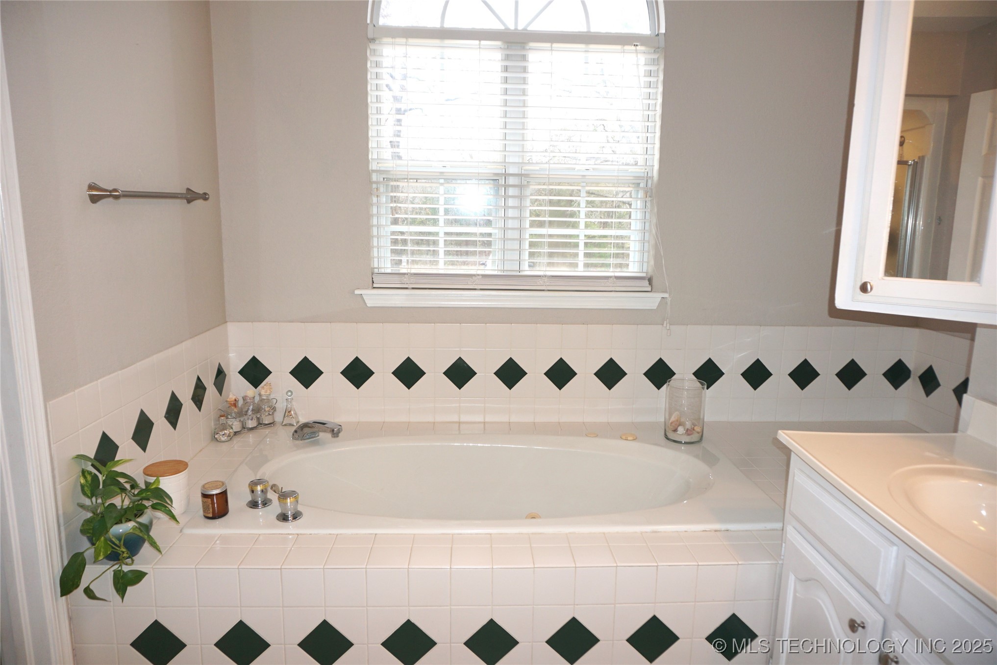 906 N 14 Street Property Photo 46