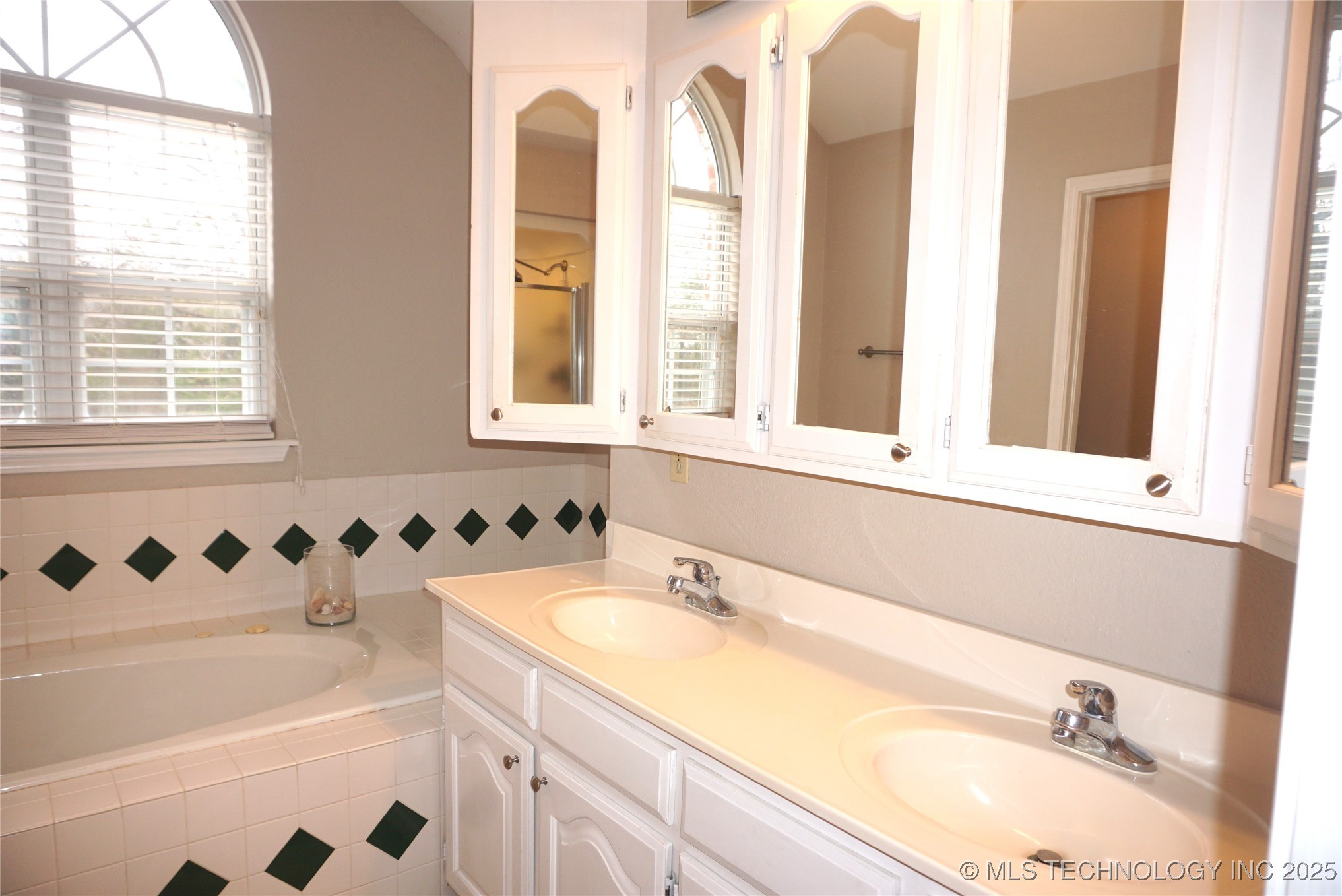 906 N 14 Street Property Photo 47