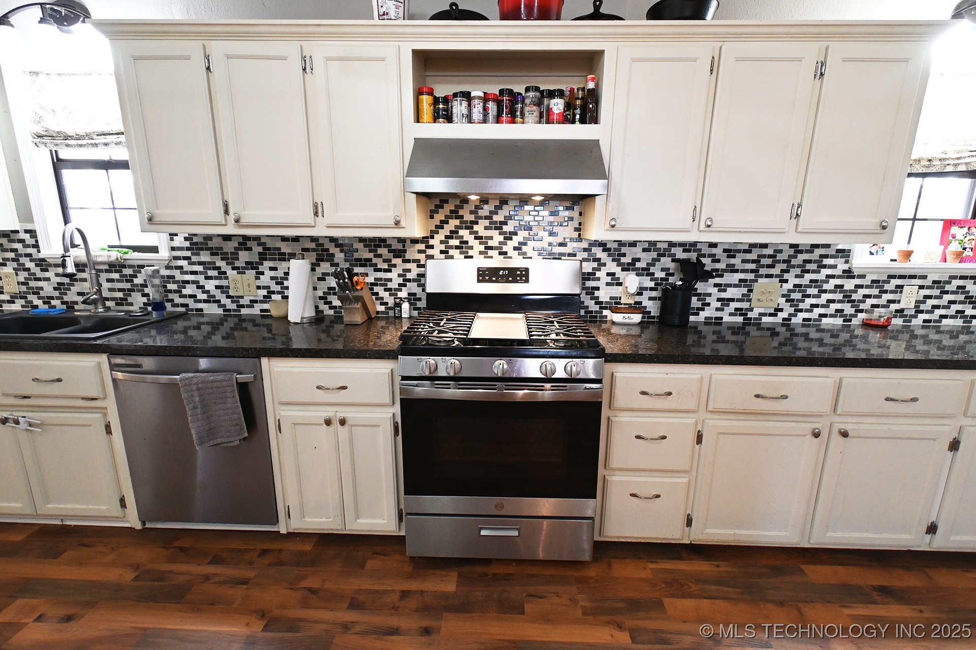 106219 S 4757 Road Property Photo 10