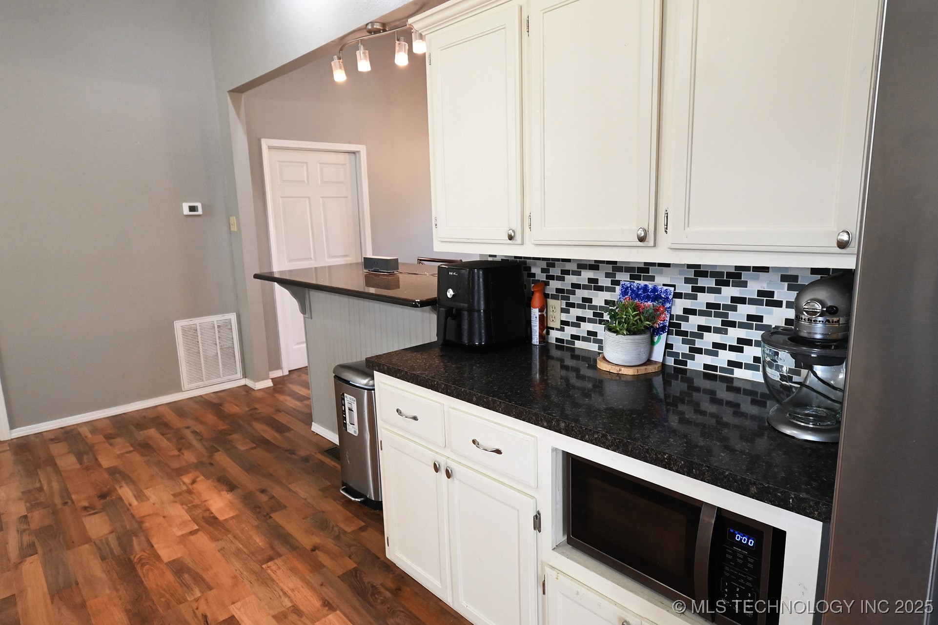 106219 S 4757 Road Property Photo 11