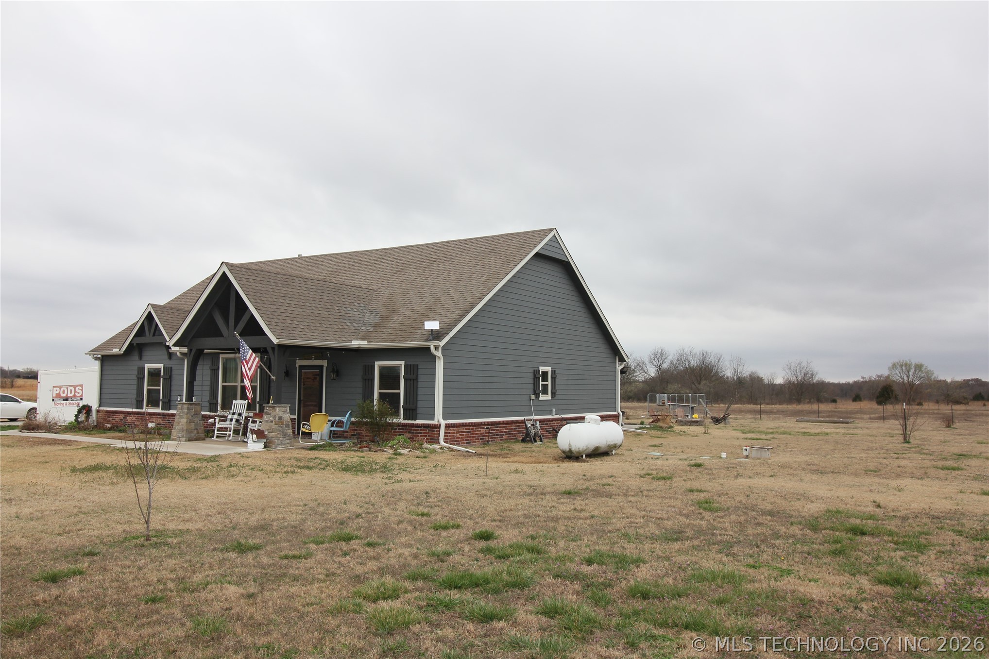 18500 Slick Road Property Photo 3