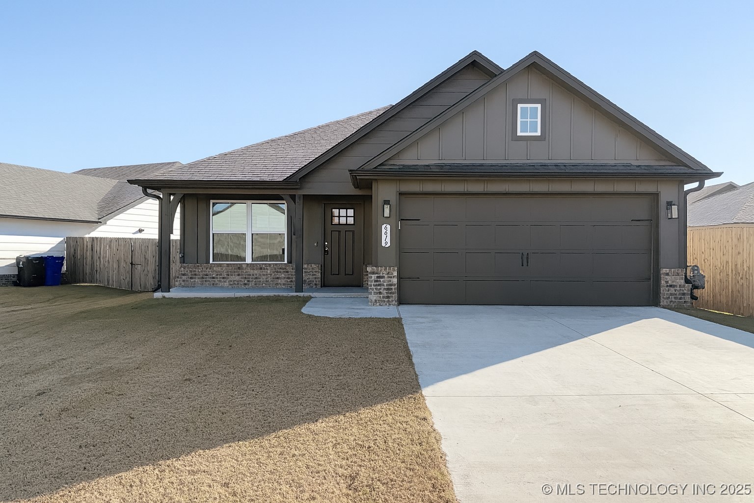 6619 S 18th Place Property Photo 1