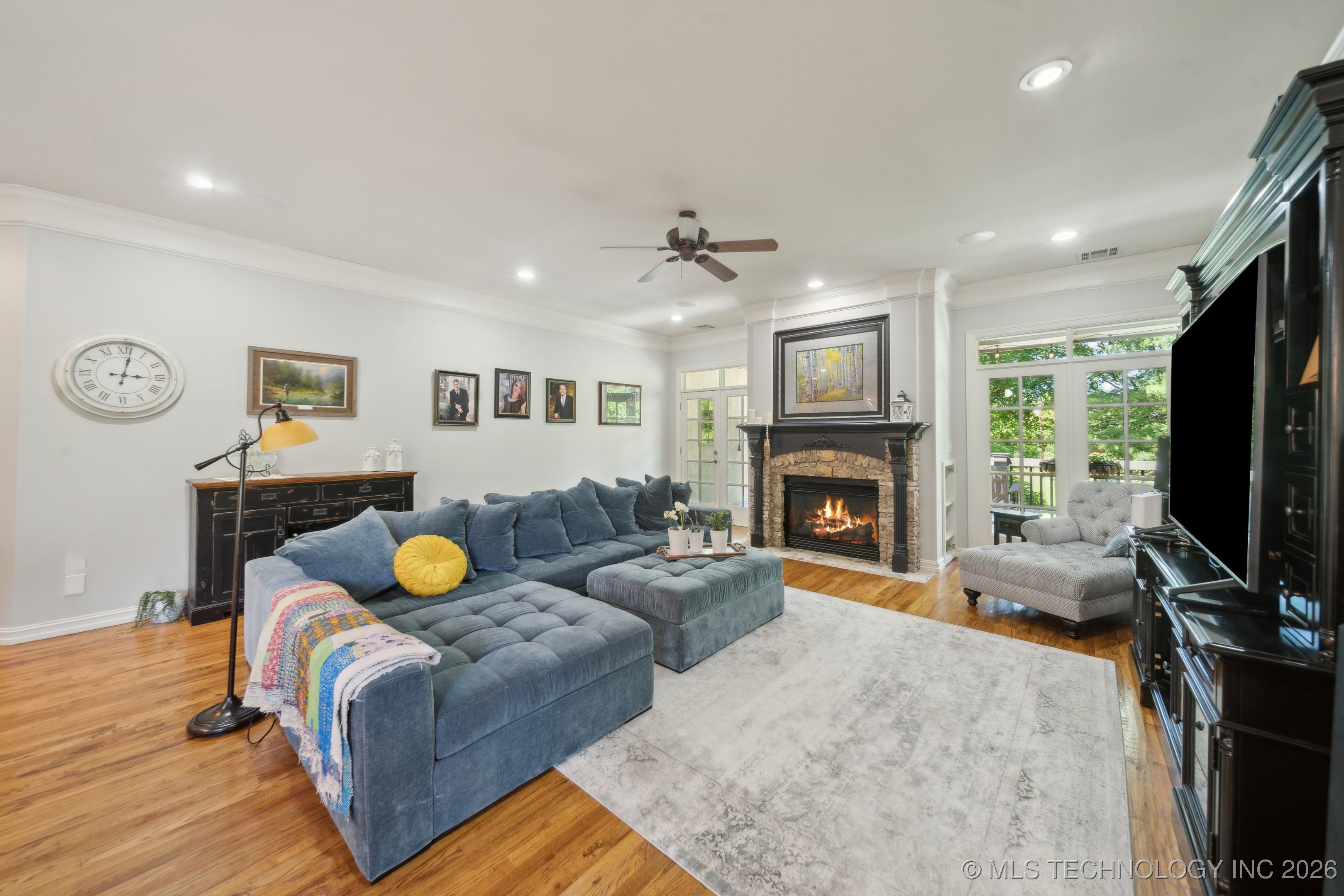 3335 E 93rd Street Property Photo 6