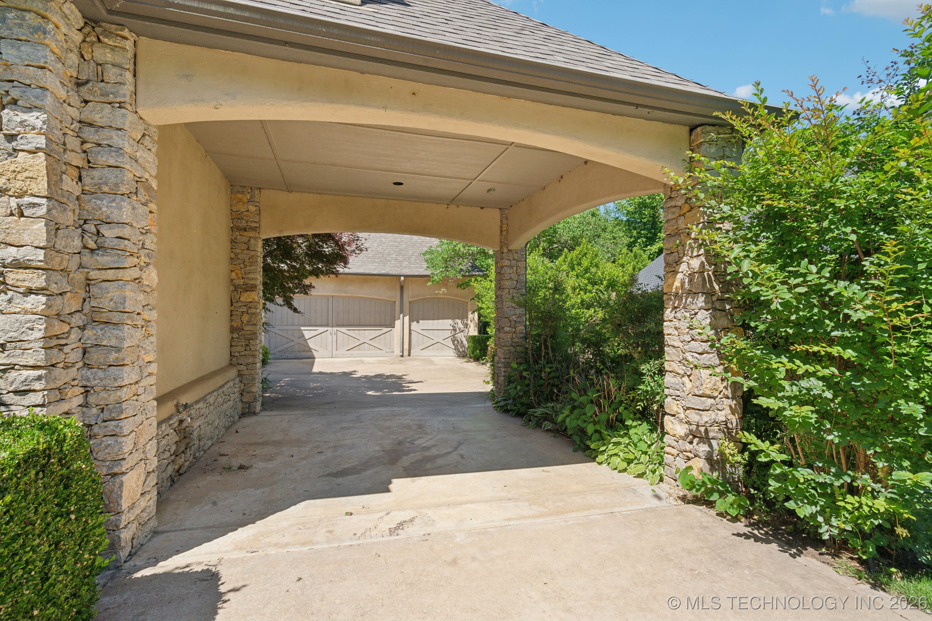 3335 E 93rd Street Property Photo 40