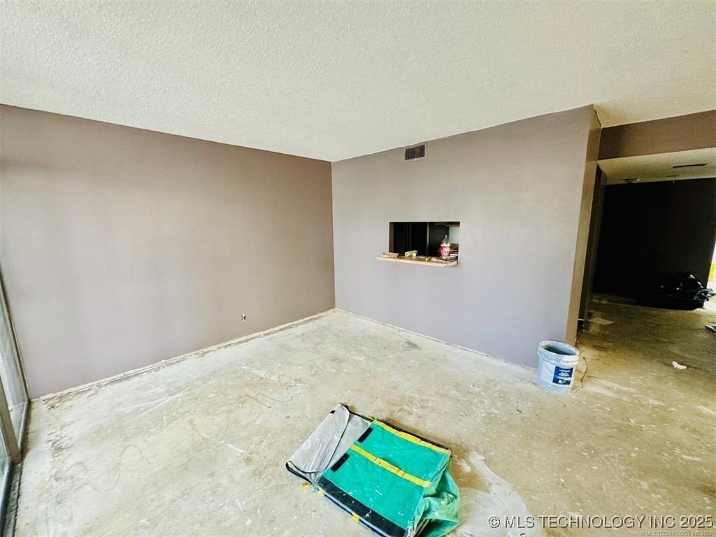 410 W 7th Street 223 Property Photo 8