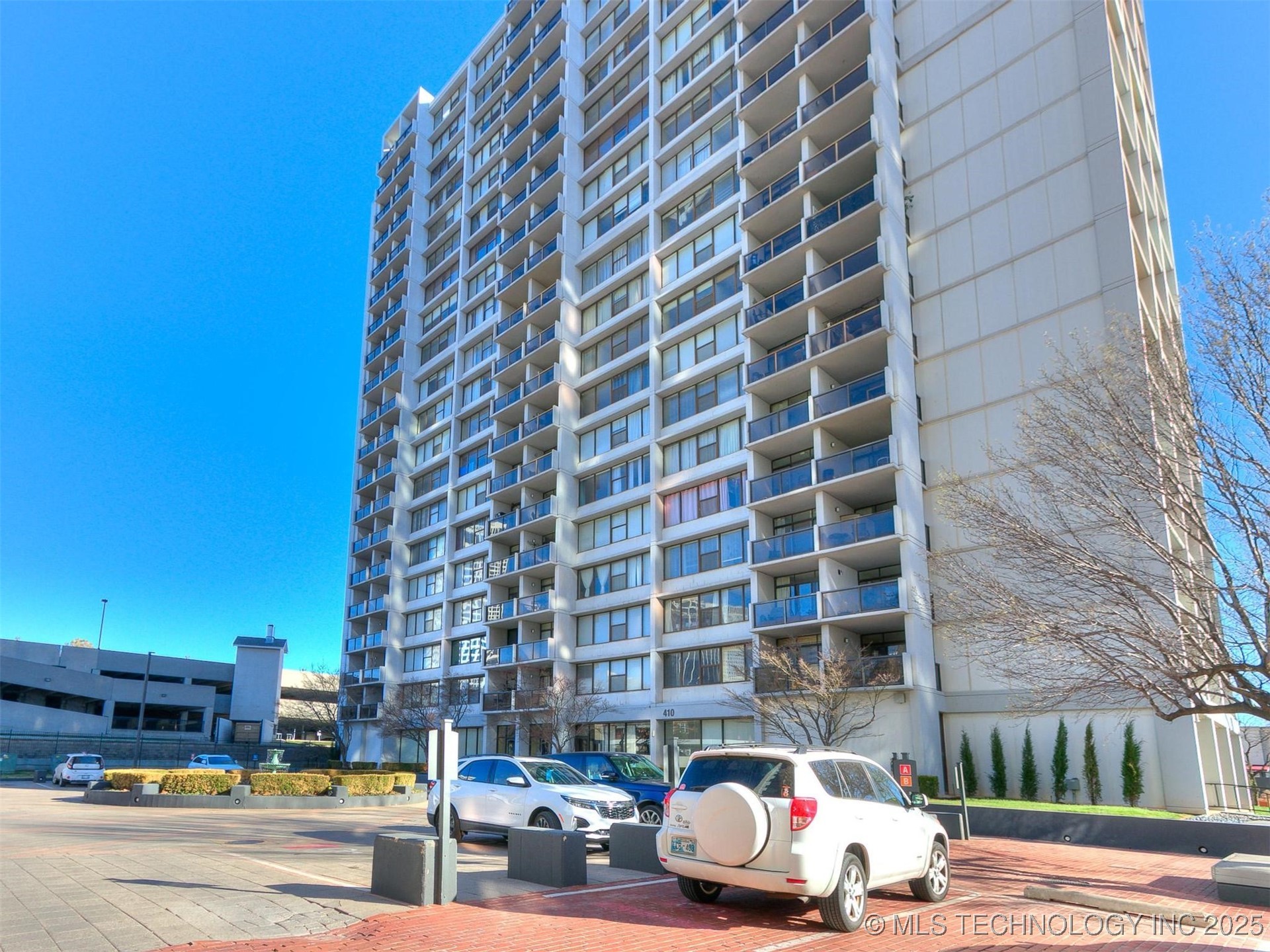 410 W 7th Street 223 Property Photo 25