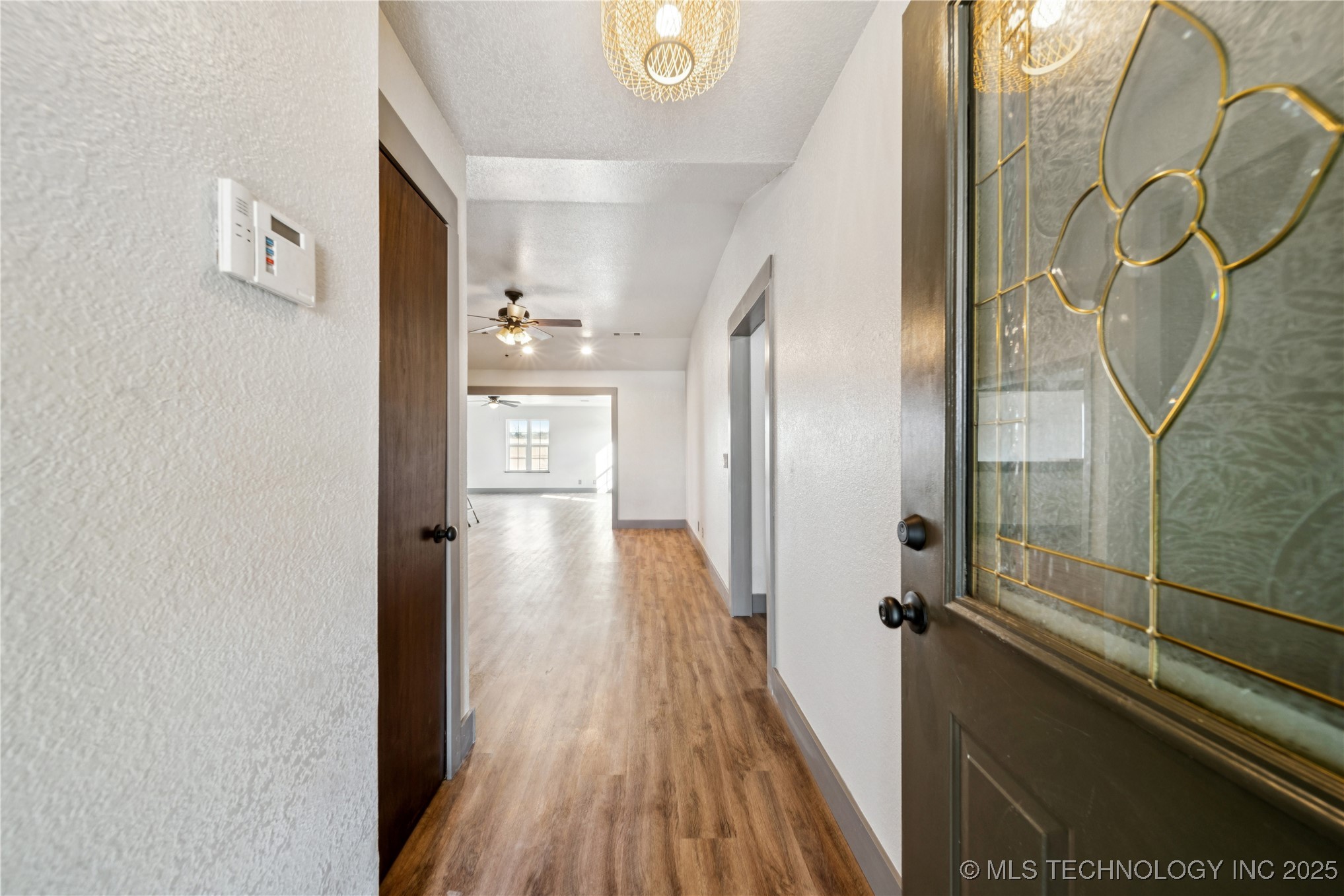 395 Nw B Street Property Photo 4