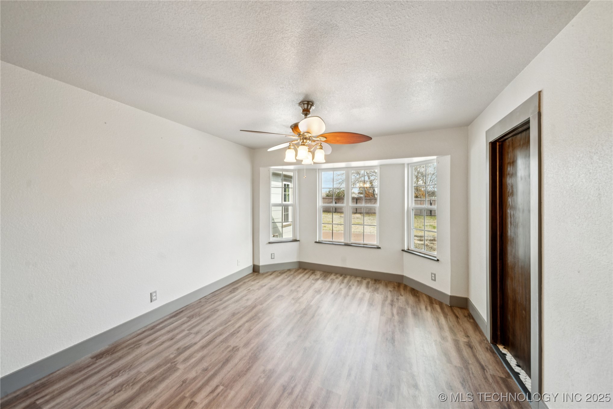 395 Nw B Street Property Photo 20