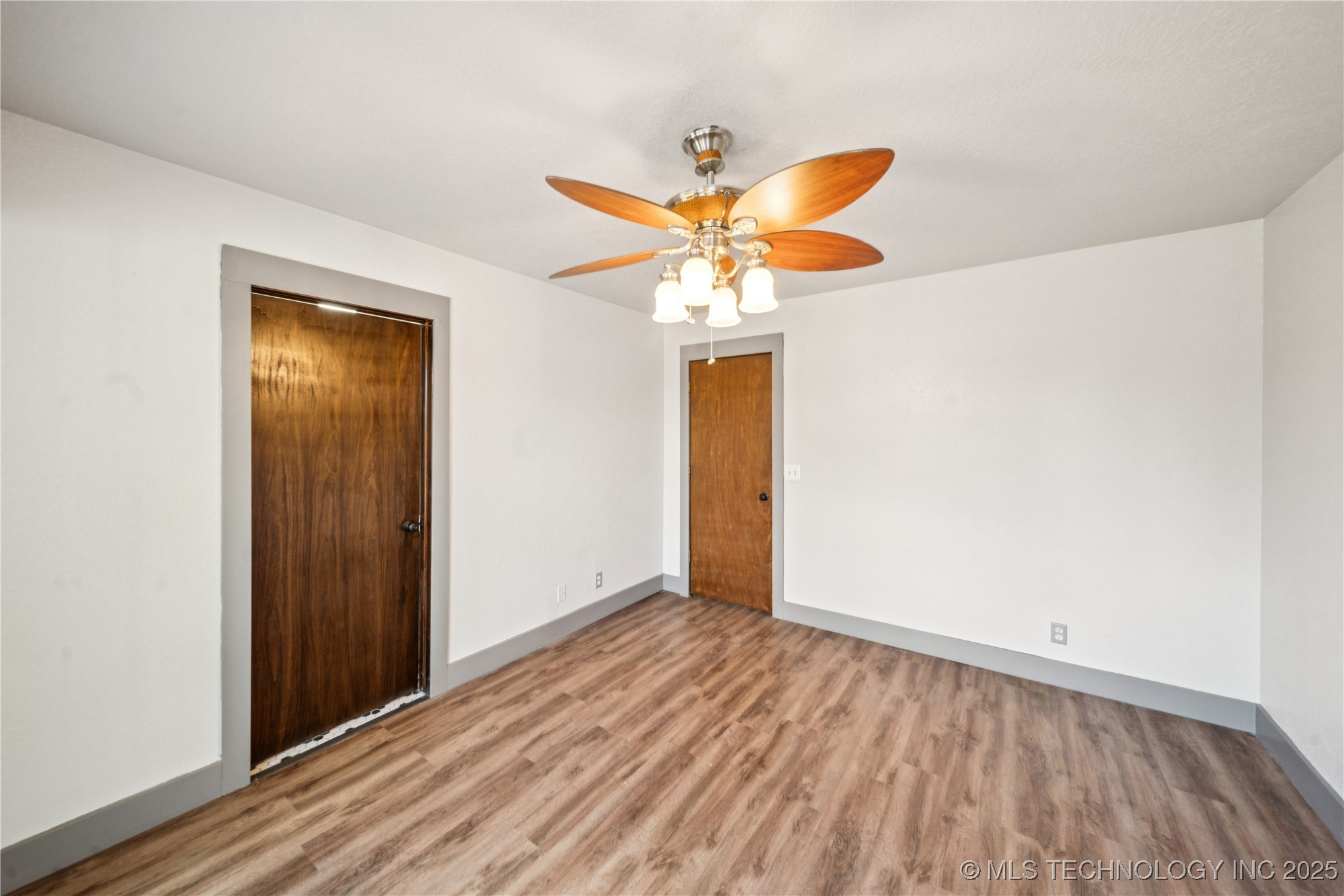 395 Nw B Street Property Photo 21