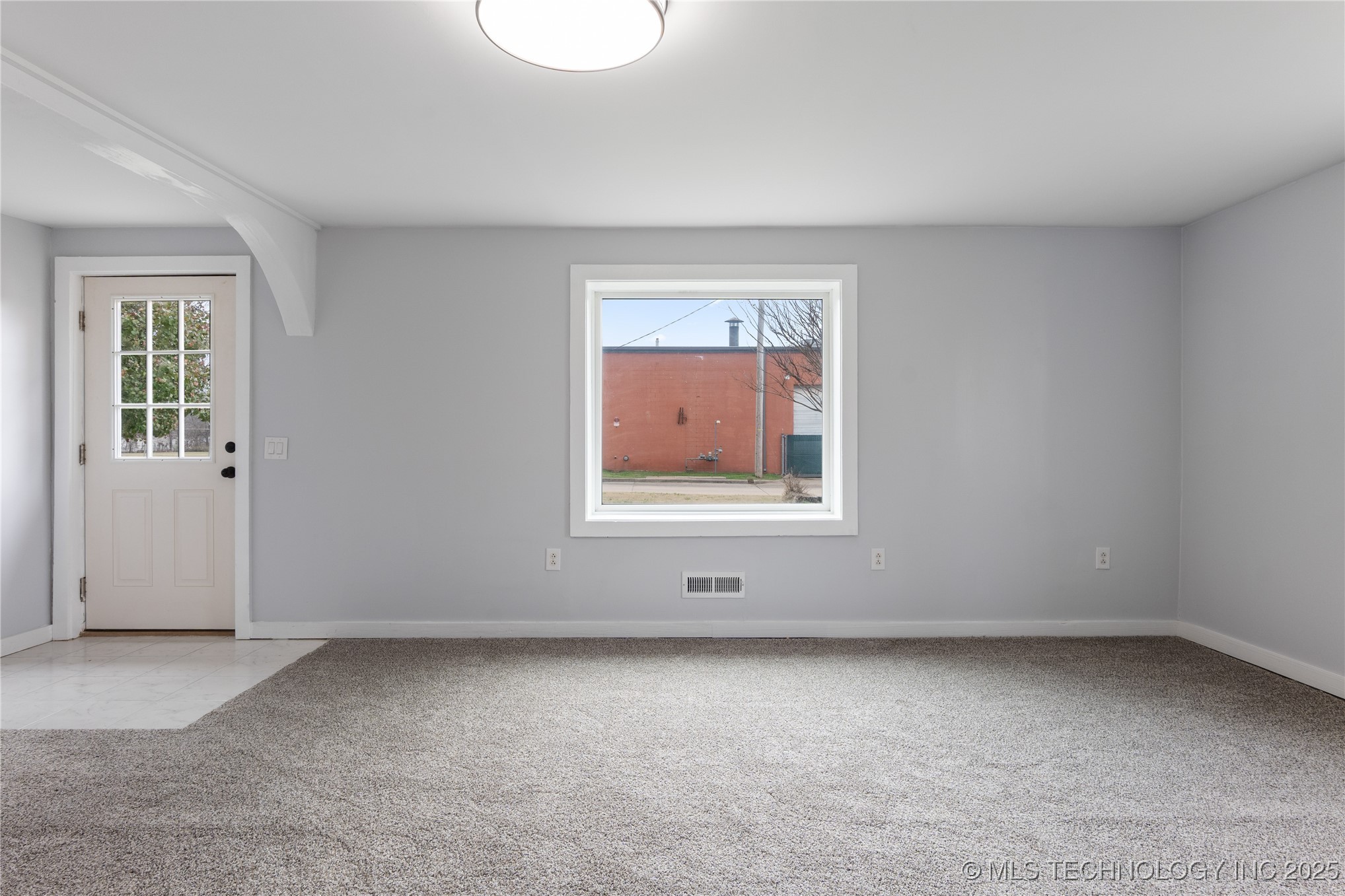 3816 Indiana Street Property Photo 8