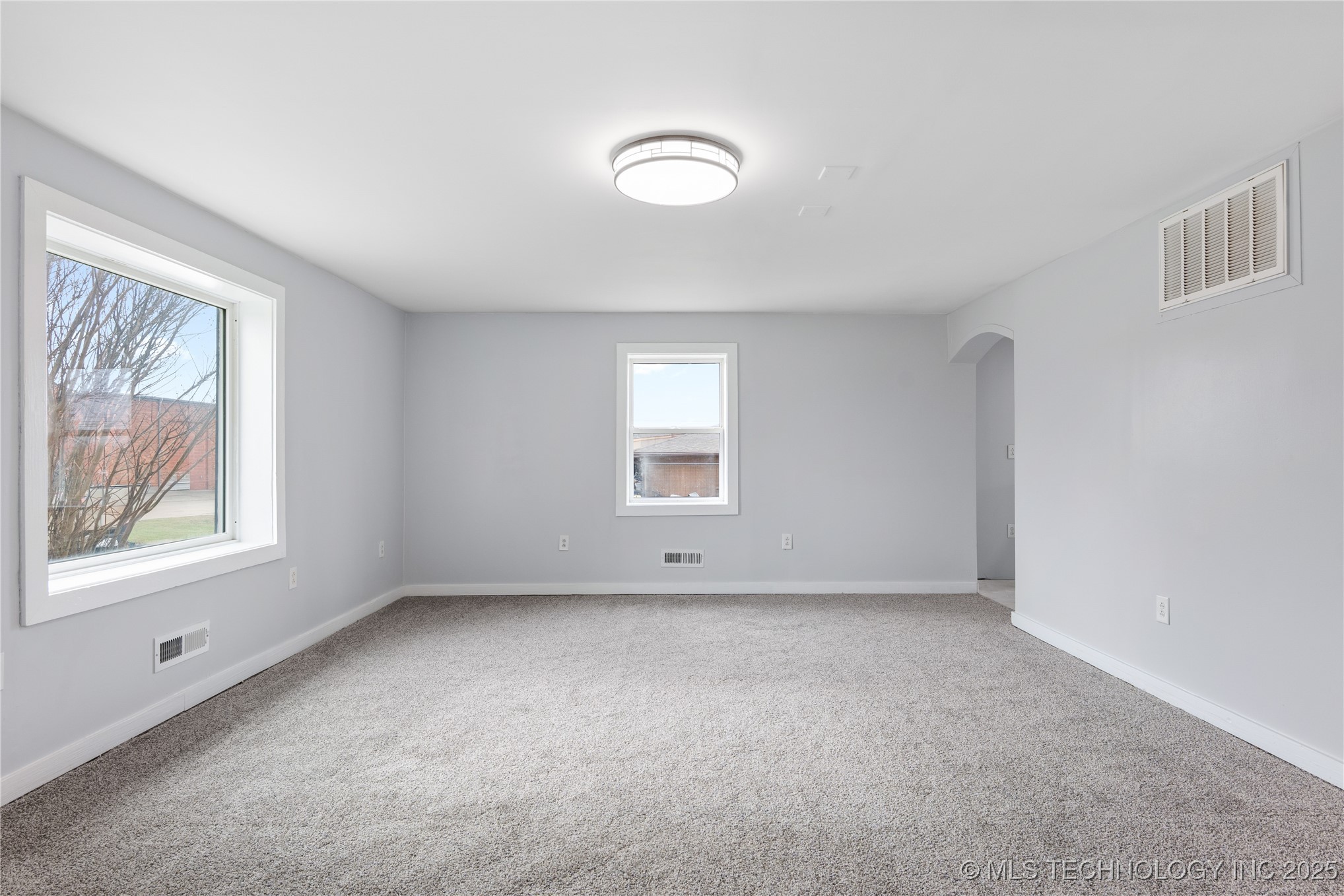 3816 Indiana Street Property Photo 10