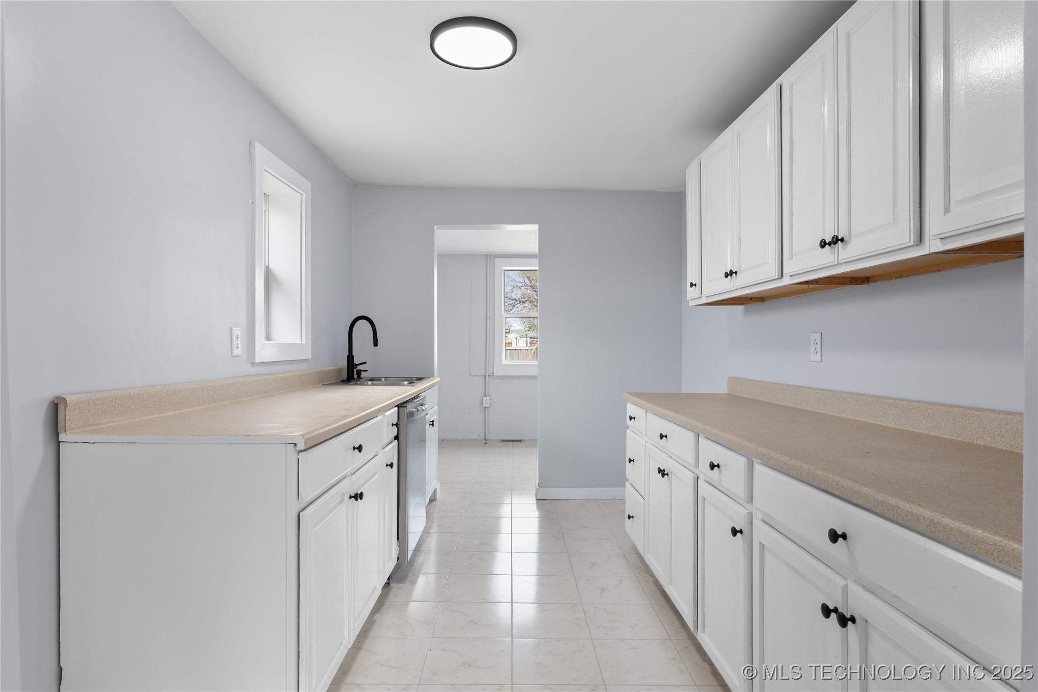 3816 Indiana Street Property Photo 14