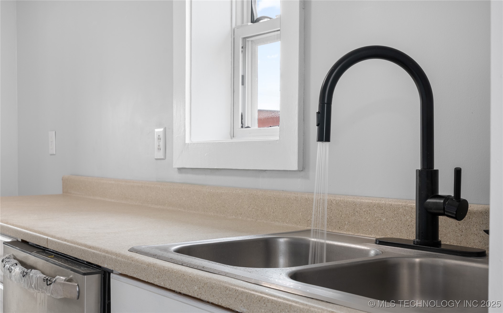 3816 Indiana Street Property Photo 16