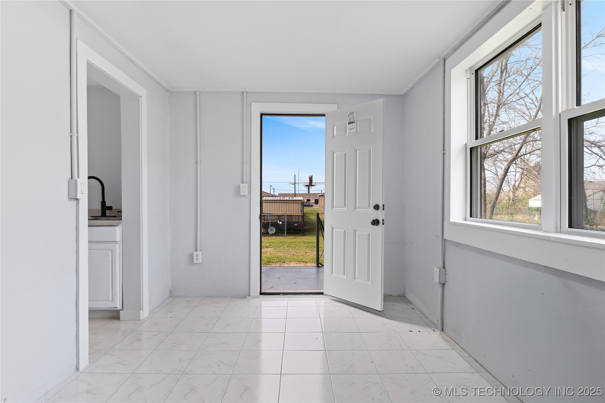 3816 Indiana Street Property Photo 17