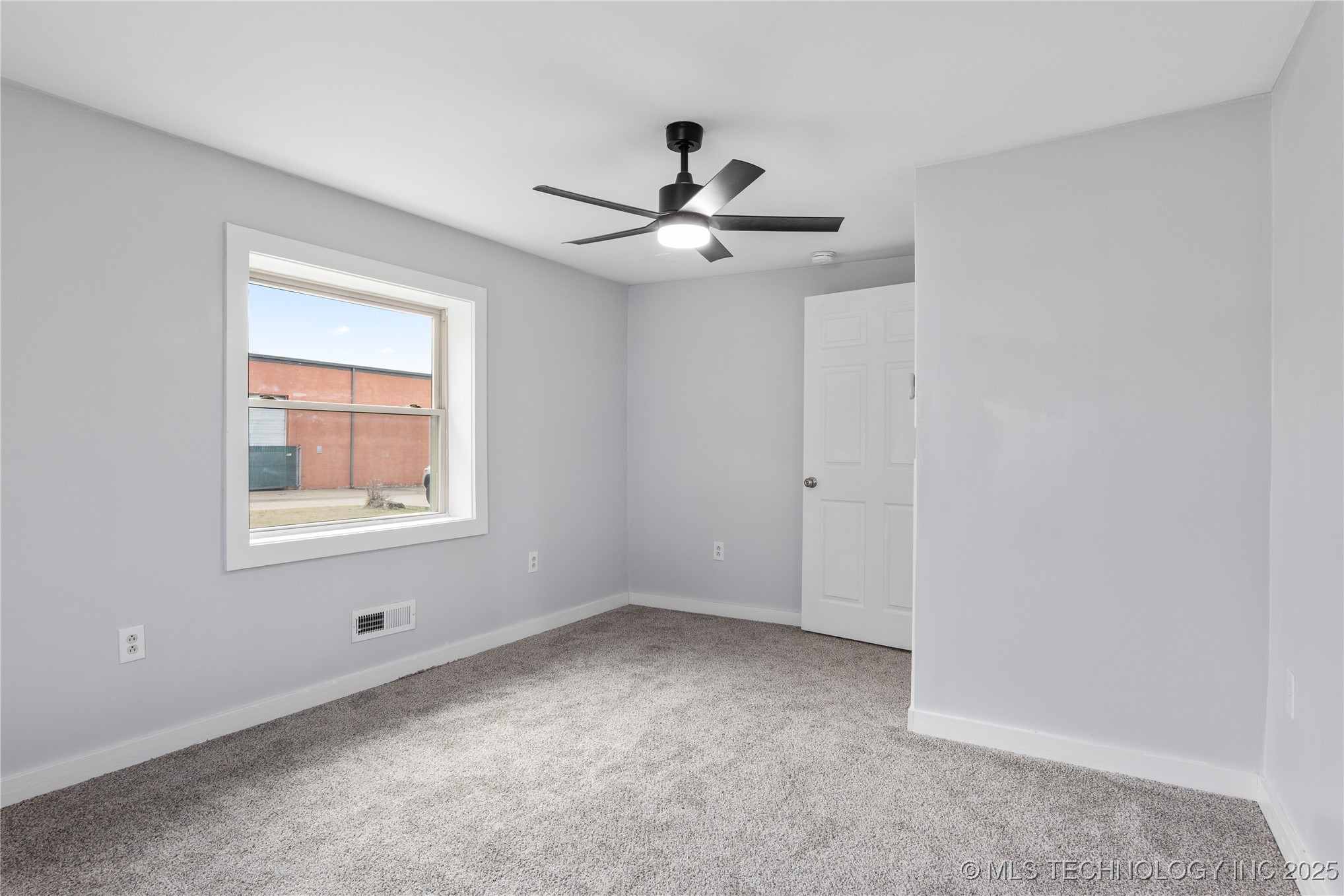 3816 Indiana Street Property Photo 20