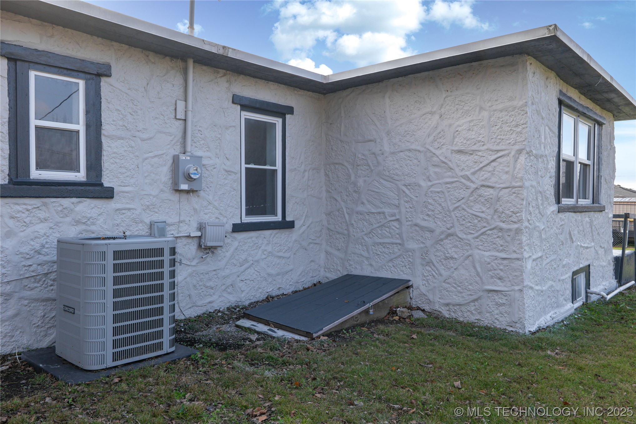 3816 Indiana Street Property Photo 30