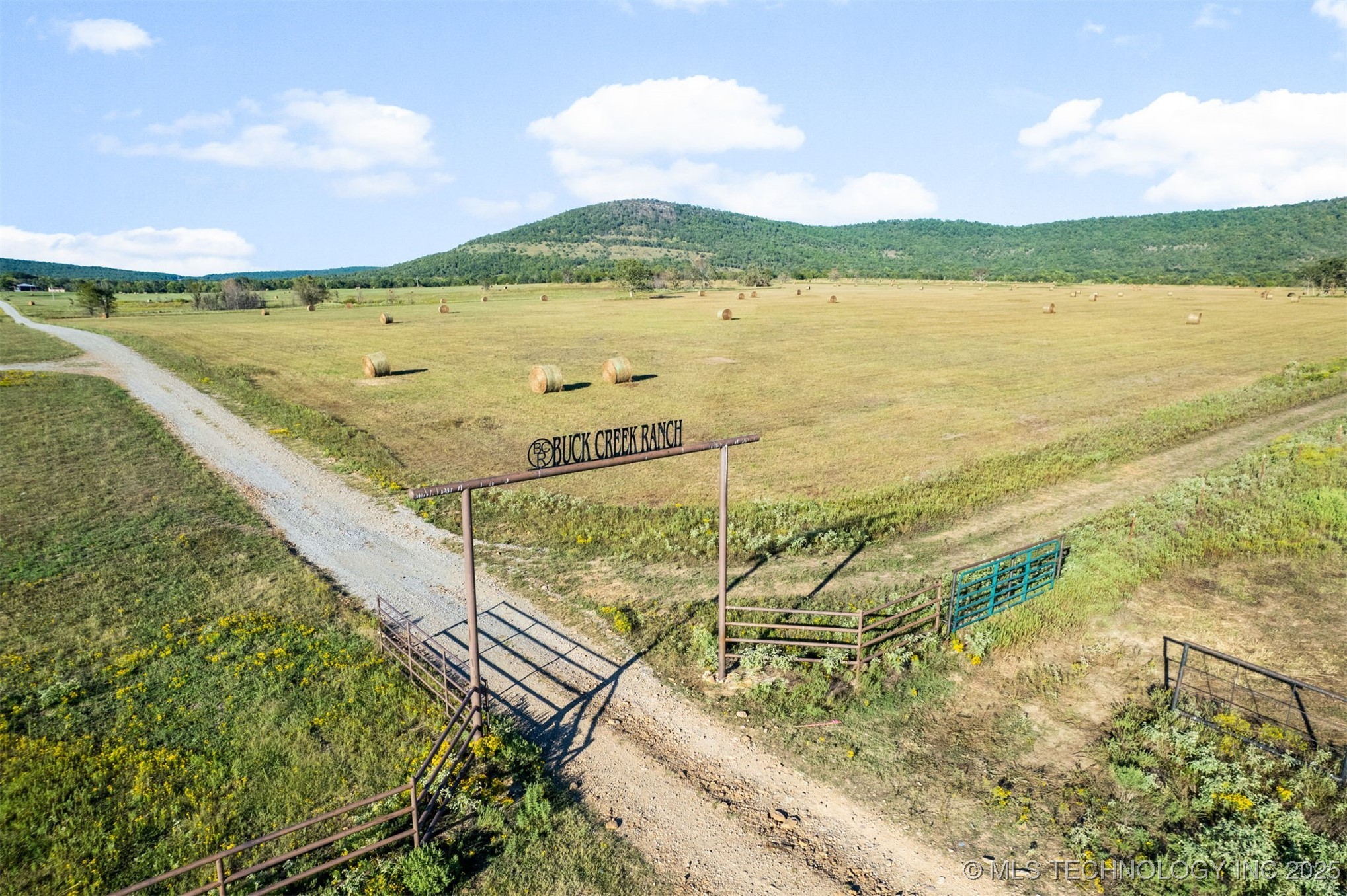 1600 N Newkirk Road Property Photo 2