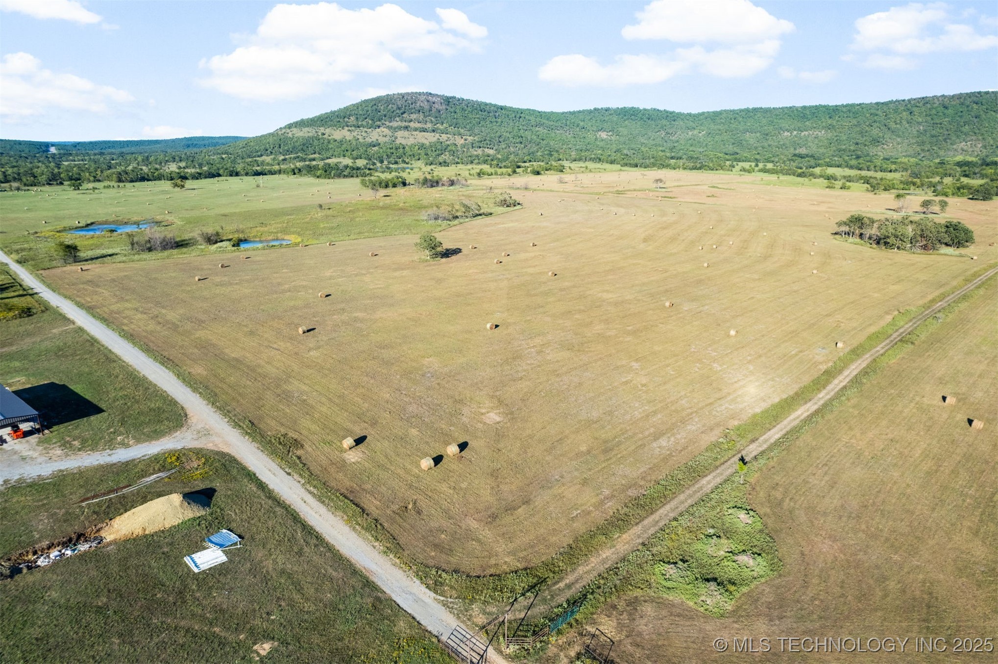 1600 N Newkirk Road Property Photo 3