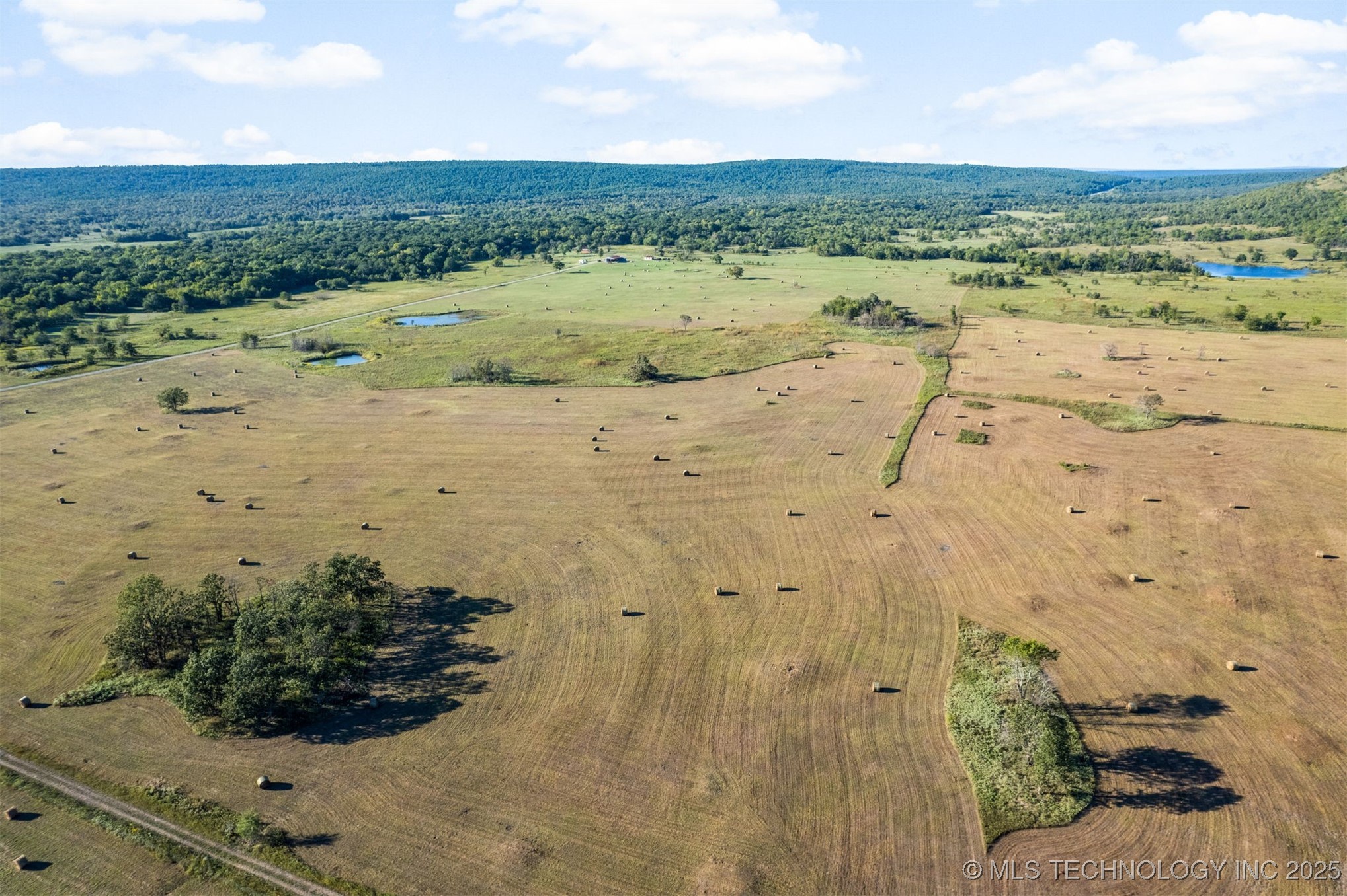 1600 N Newkirk Road Property Photo 7