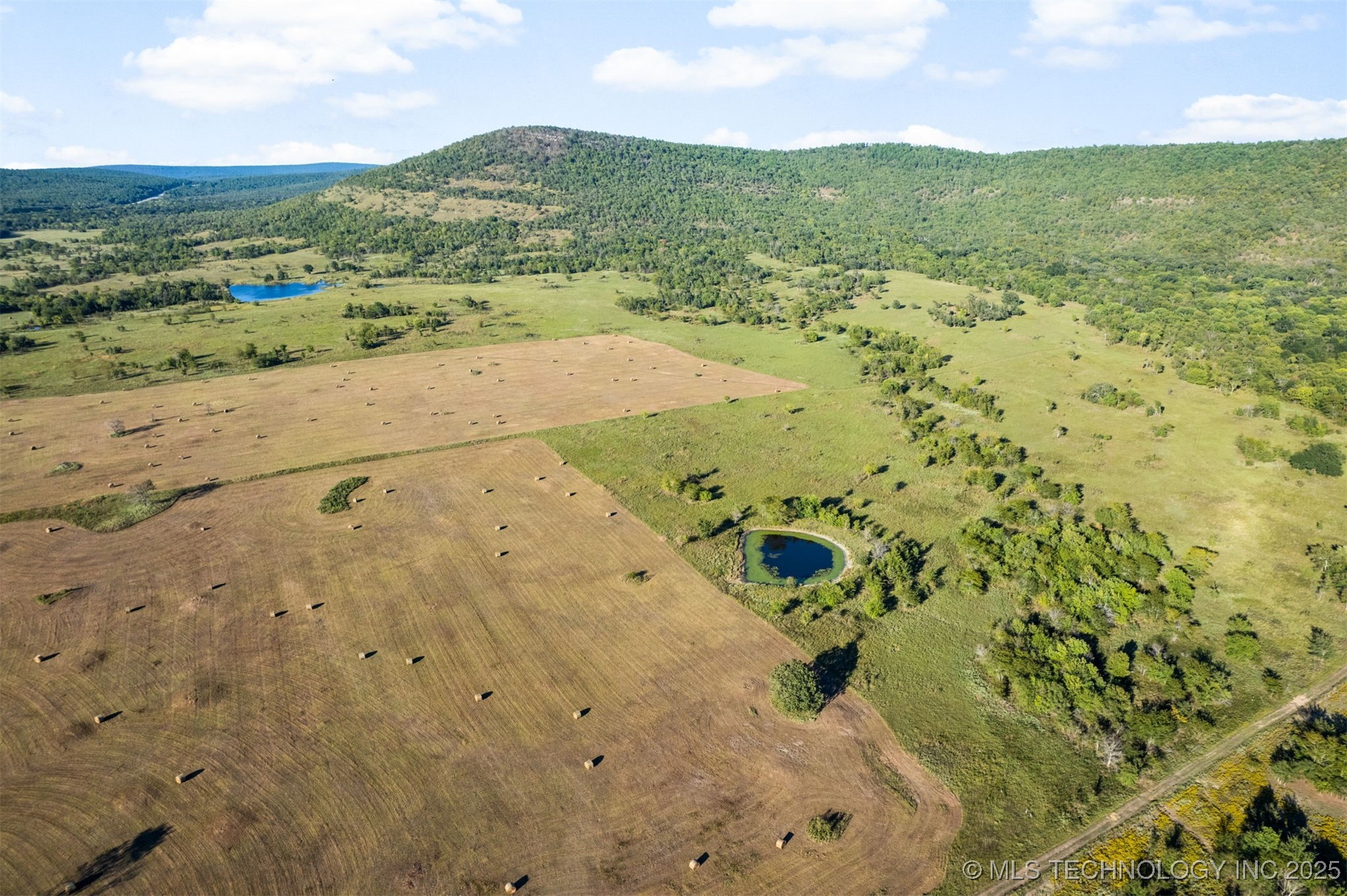 1600 N Newkirk Road Property Photo 8