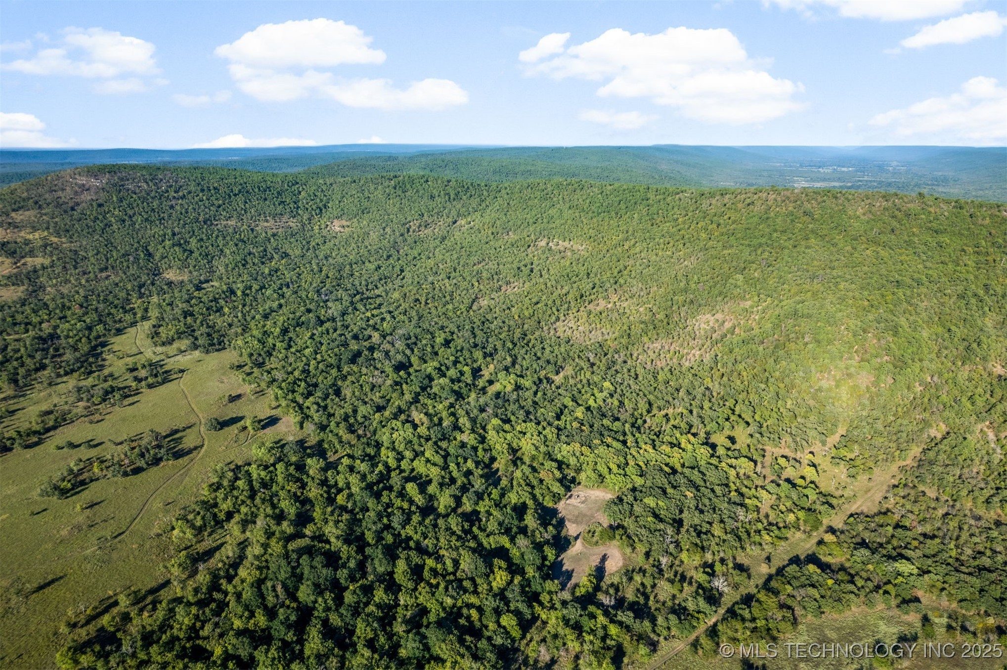 1600 N Newkirk Road Property Photo 9