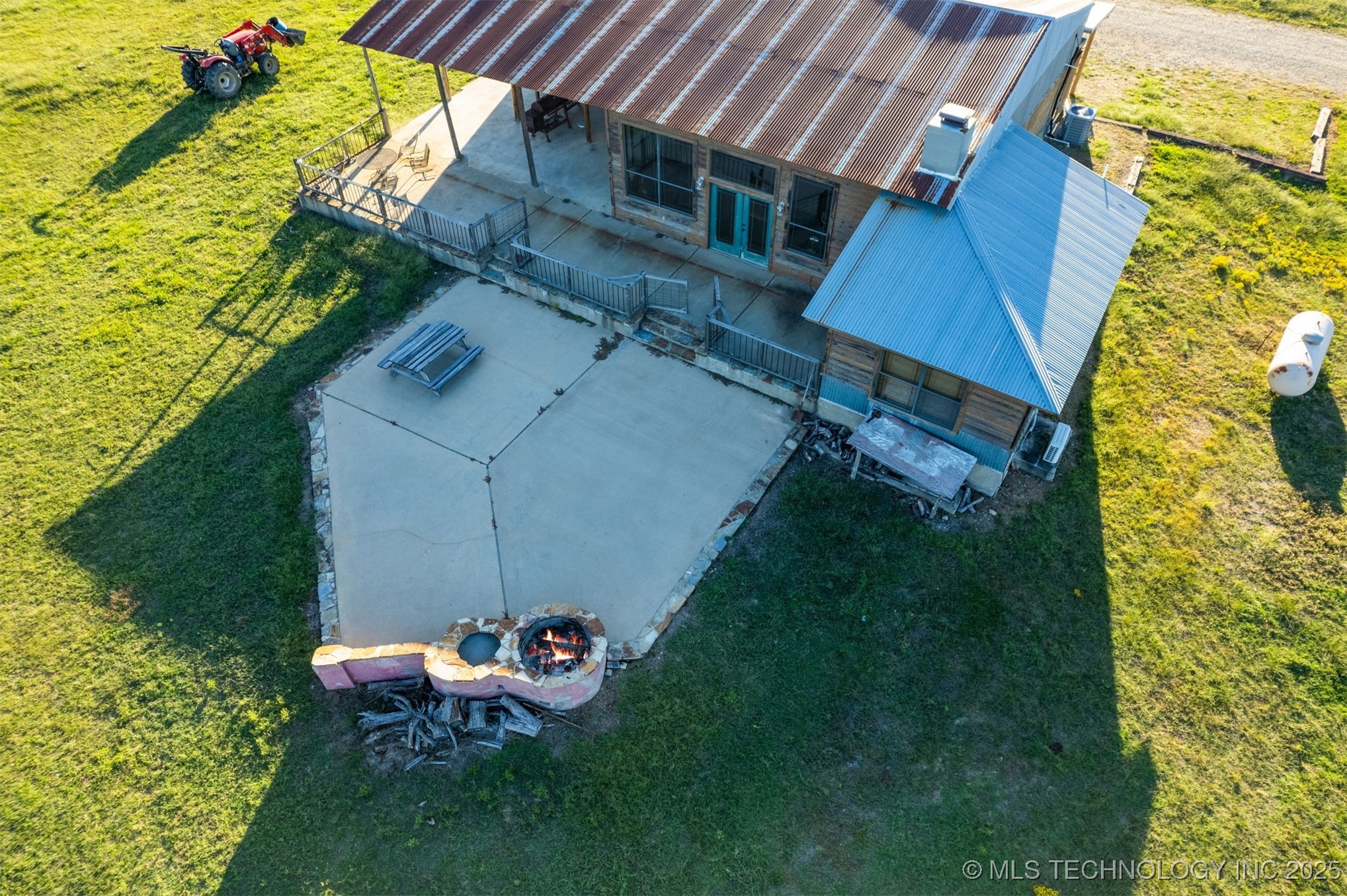 1600 N Newkirk Road Property Photo 34