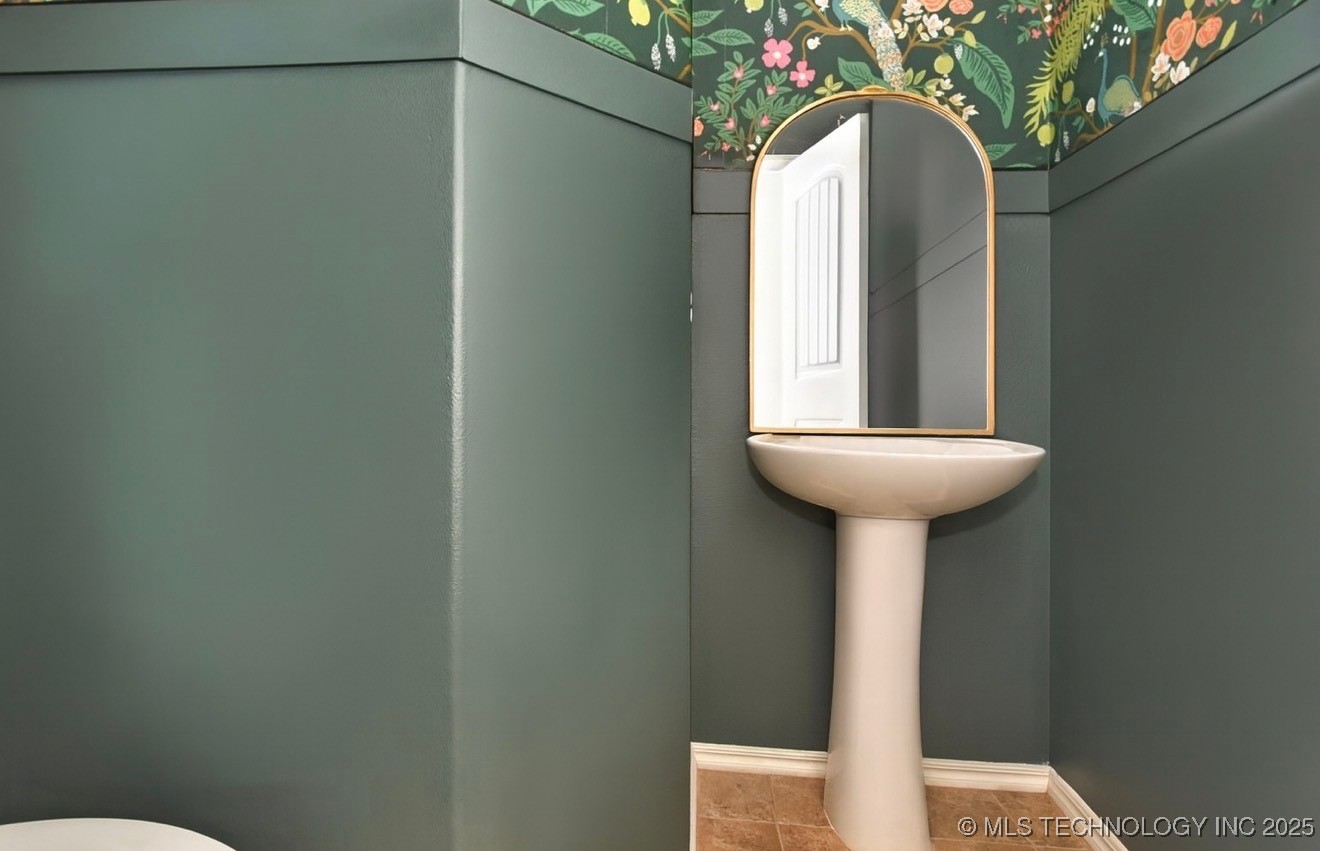 10317 S Nathan Street Property Photo 9