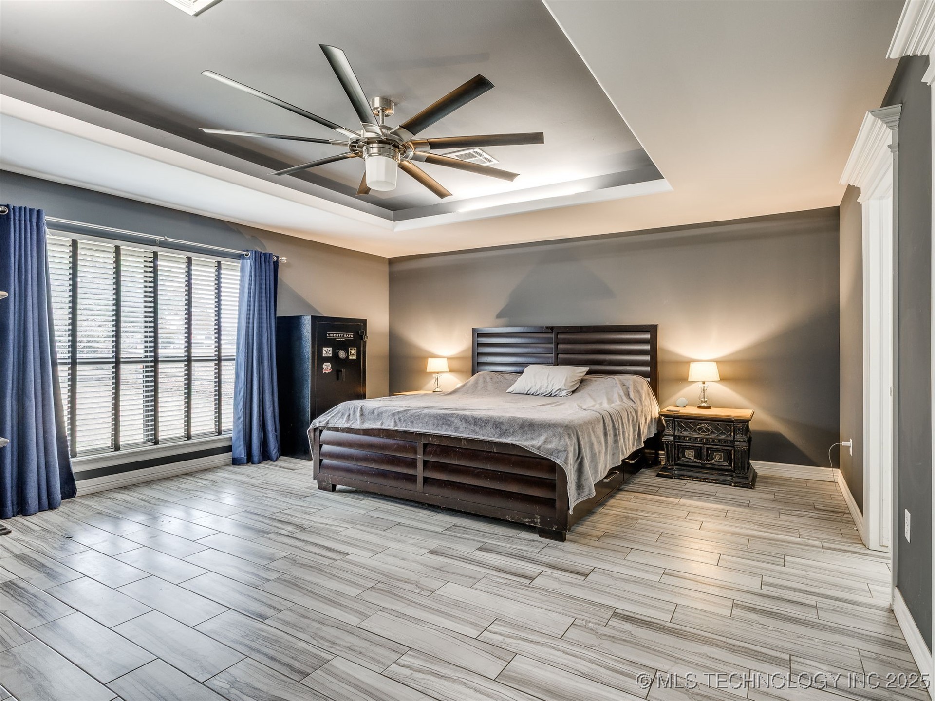 517 Meadowood Drive Property Photo 15