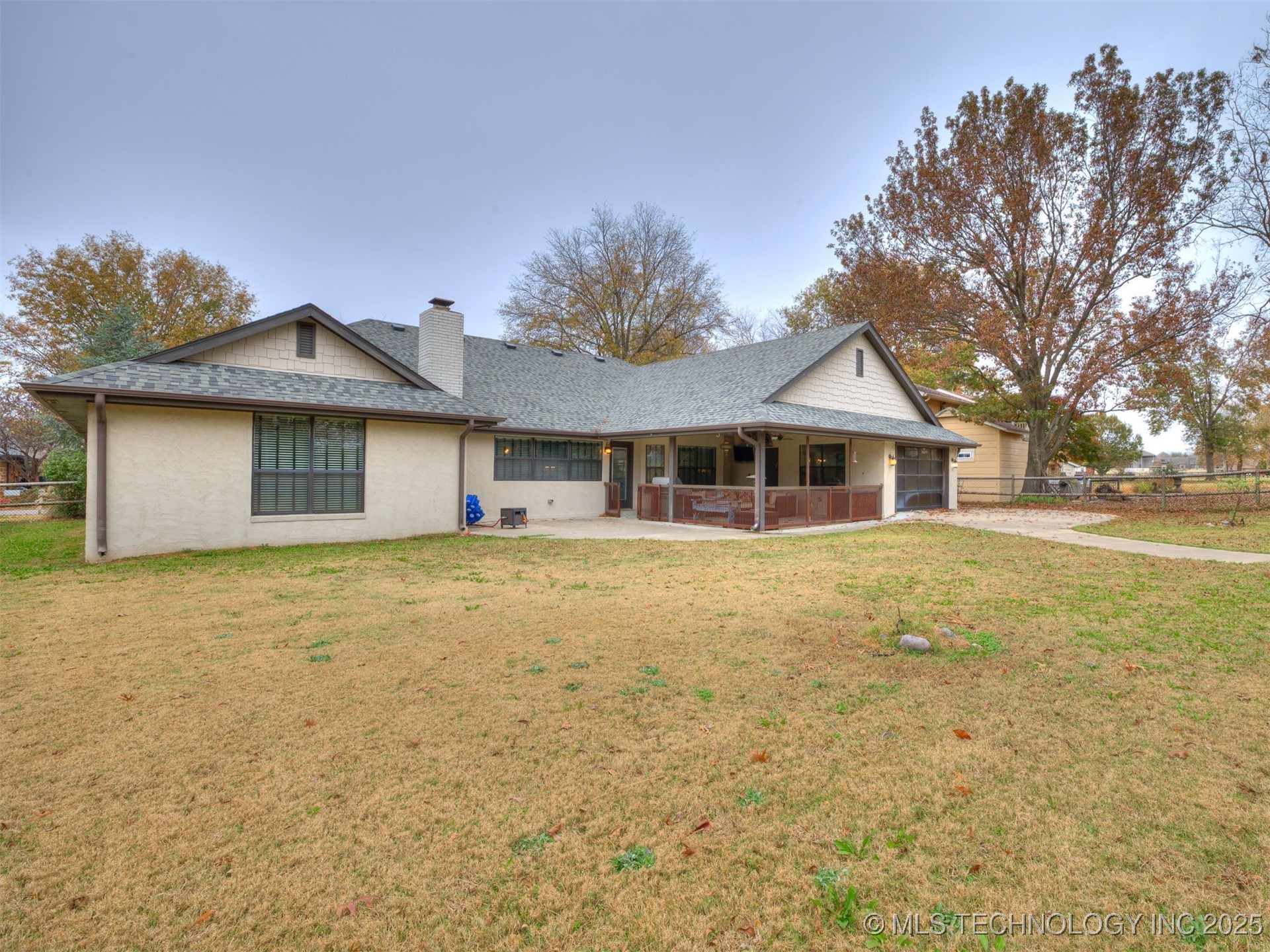 517 Meadowood Drive Property Photo 27