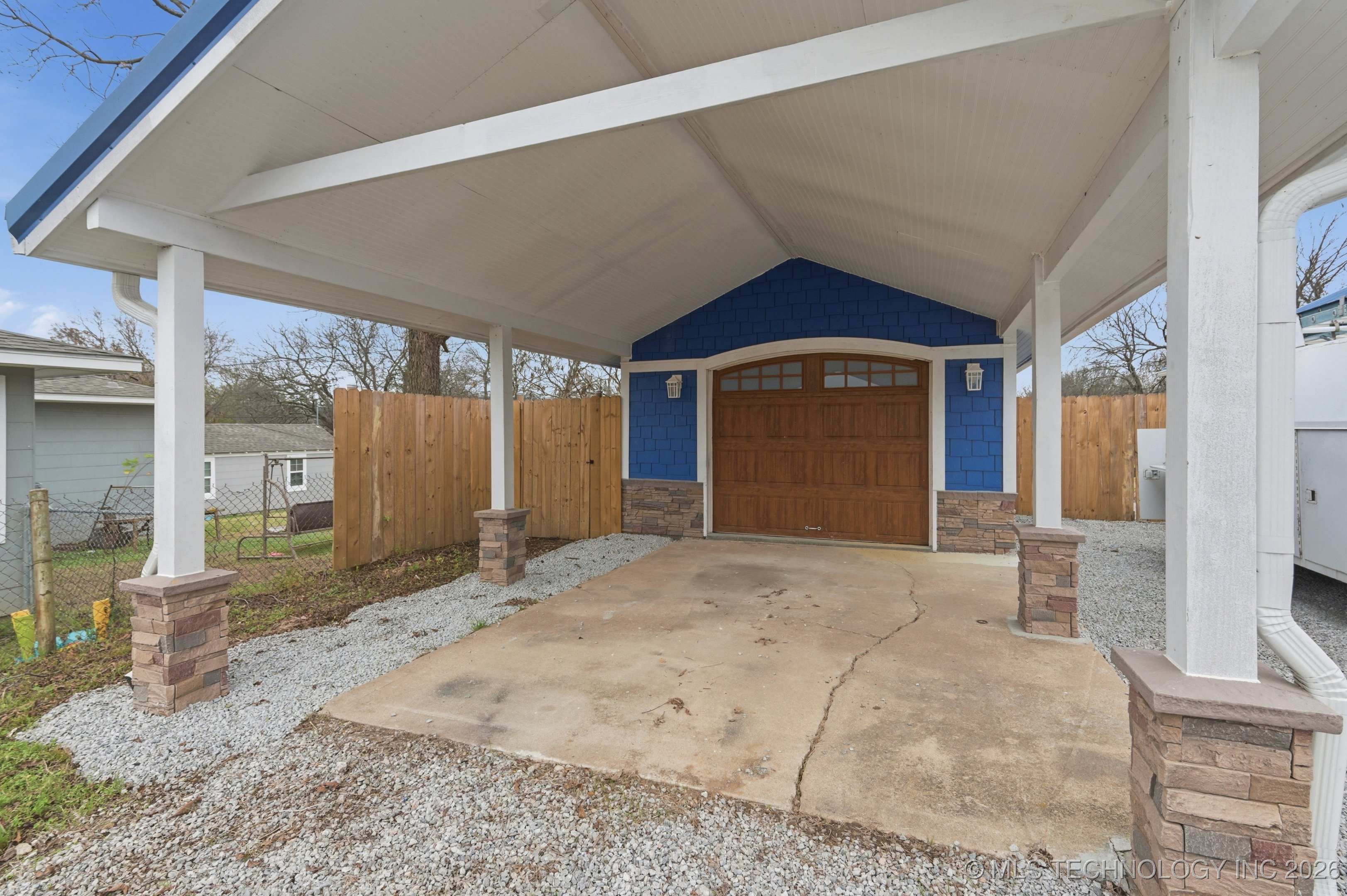 5924 W 31st Street Property Photo 5