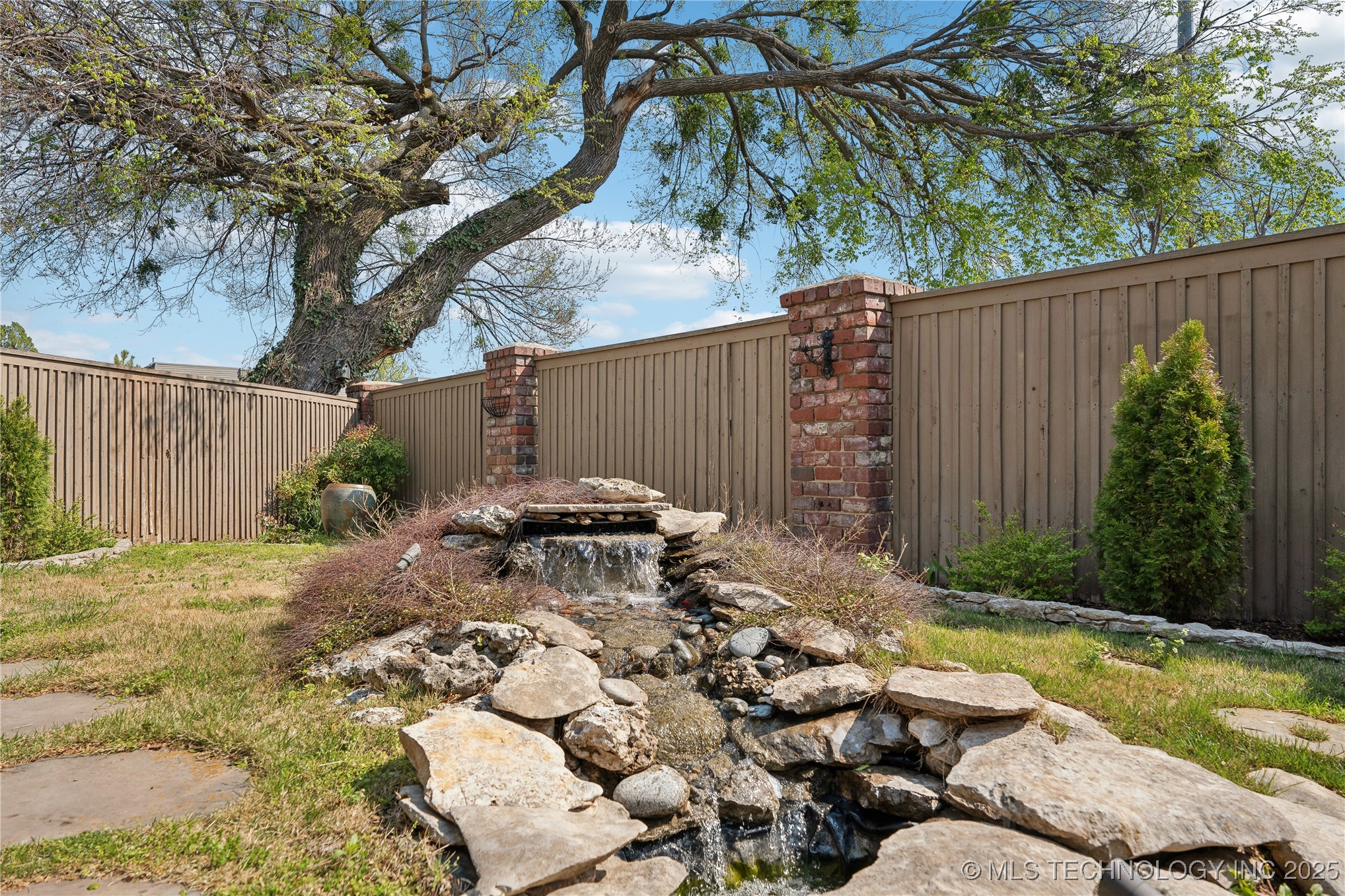 5206 Harvard Avenue 111 Property Photo 2