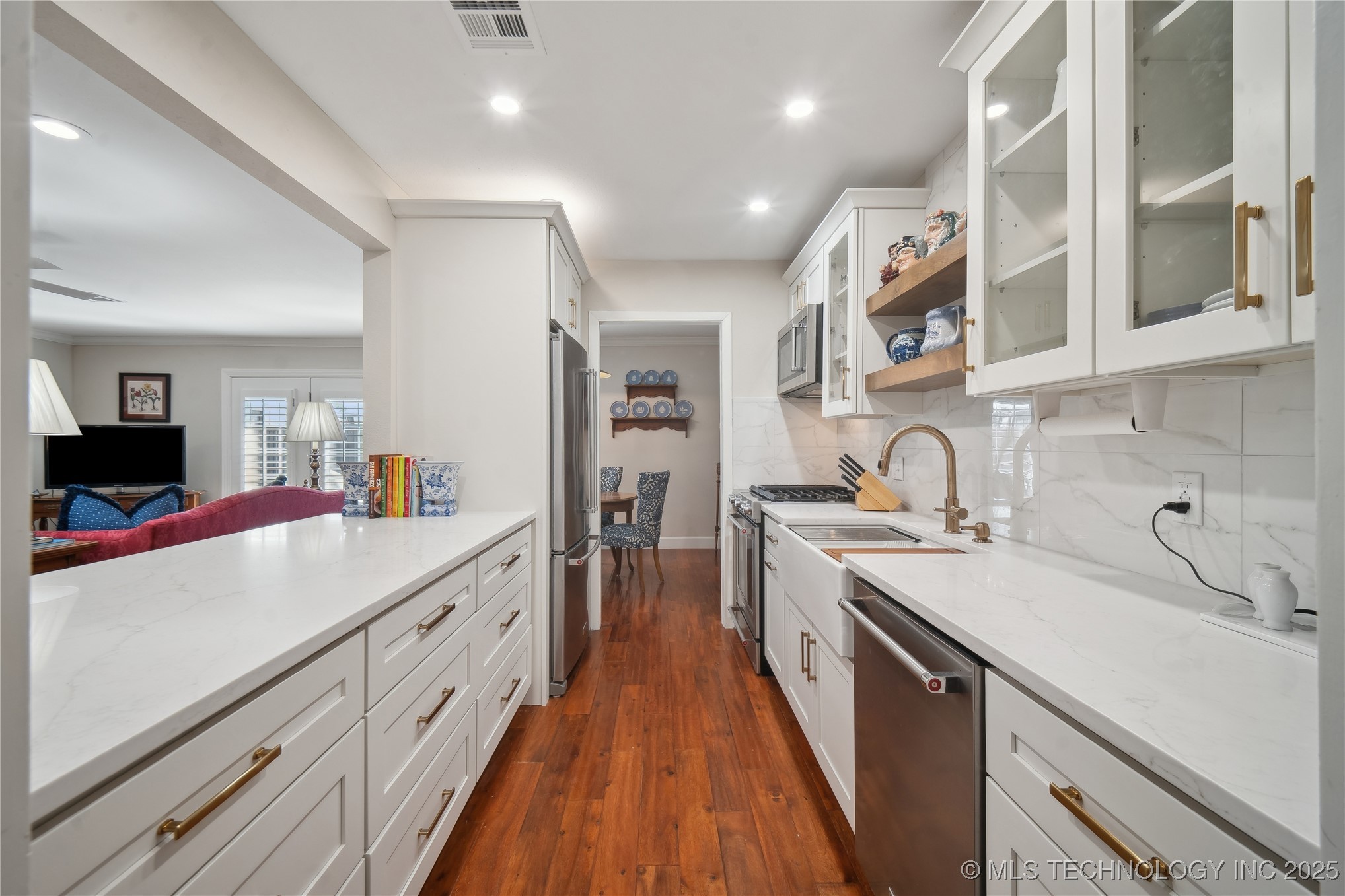 5206 Harvard Avenue 111 Property Photo 8