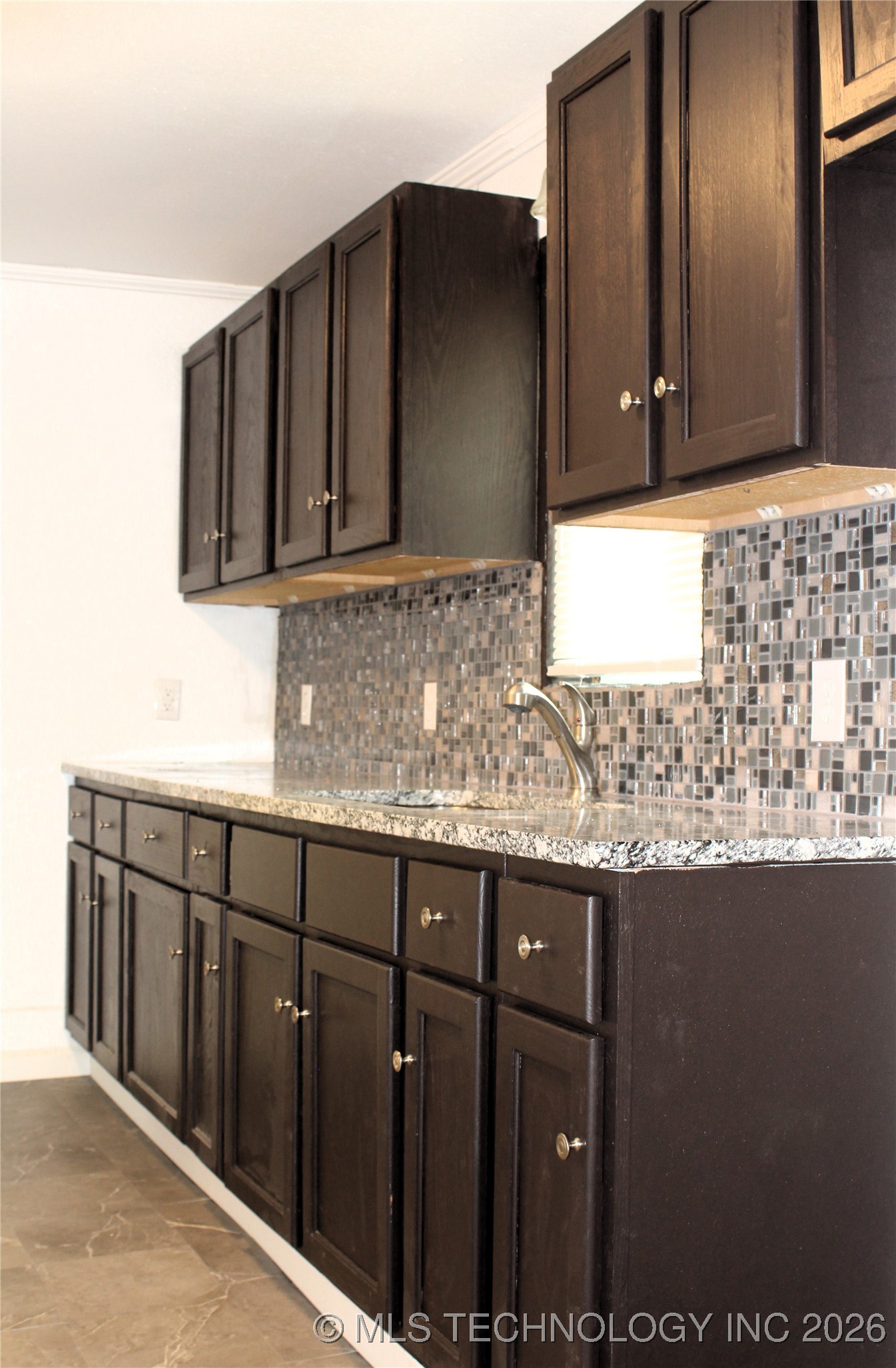 905 W Beech Property Photo 12