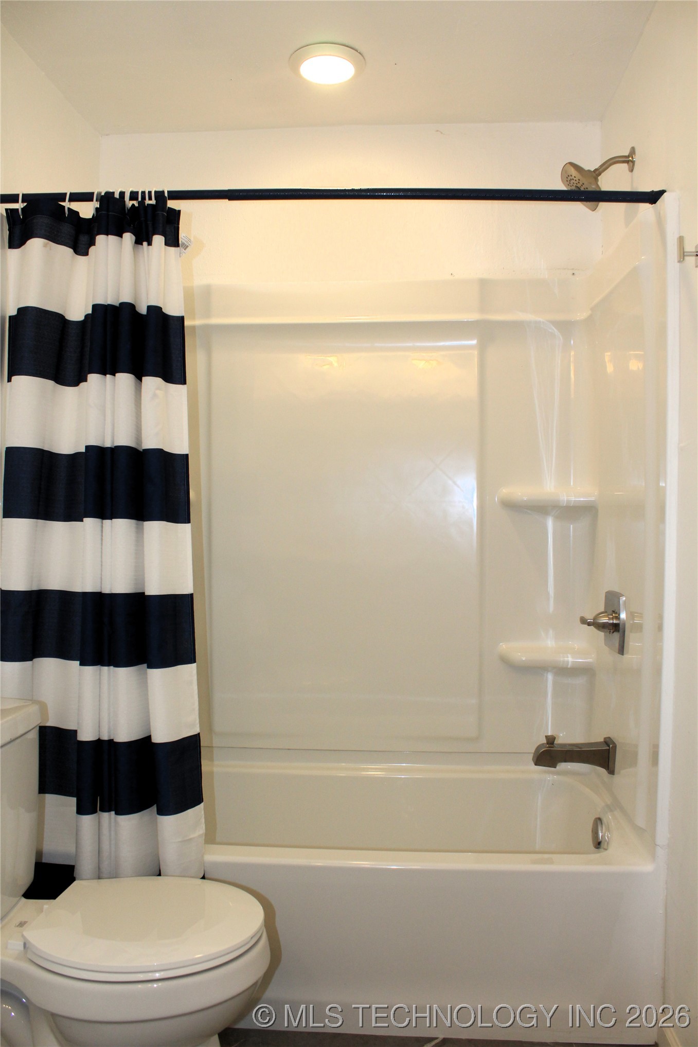 905 W Beech Property Photo 23