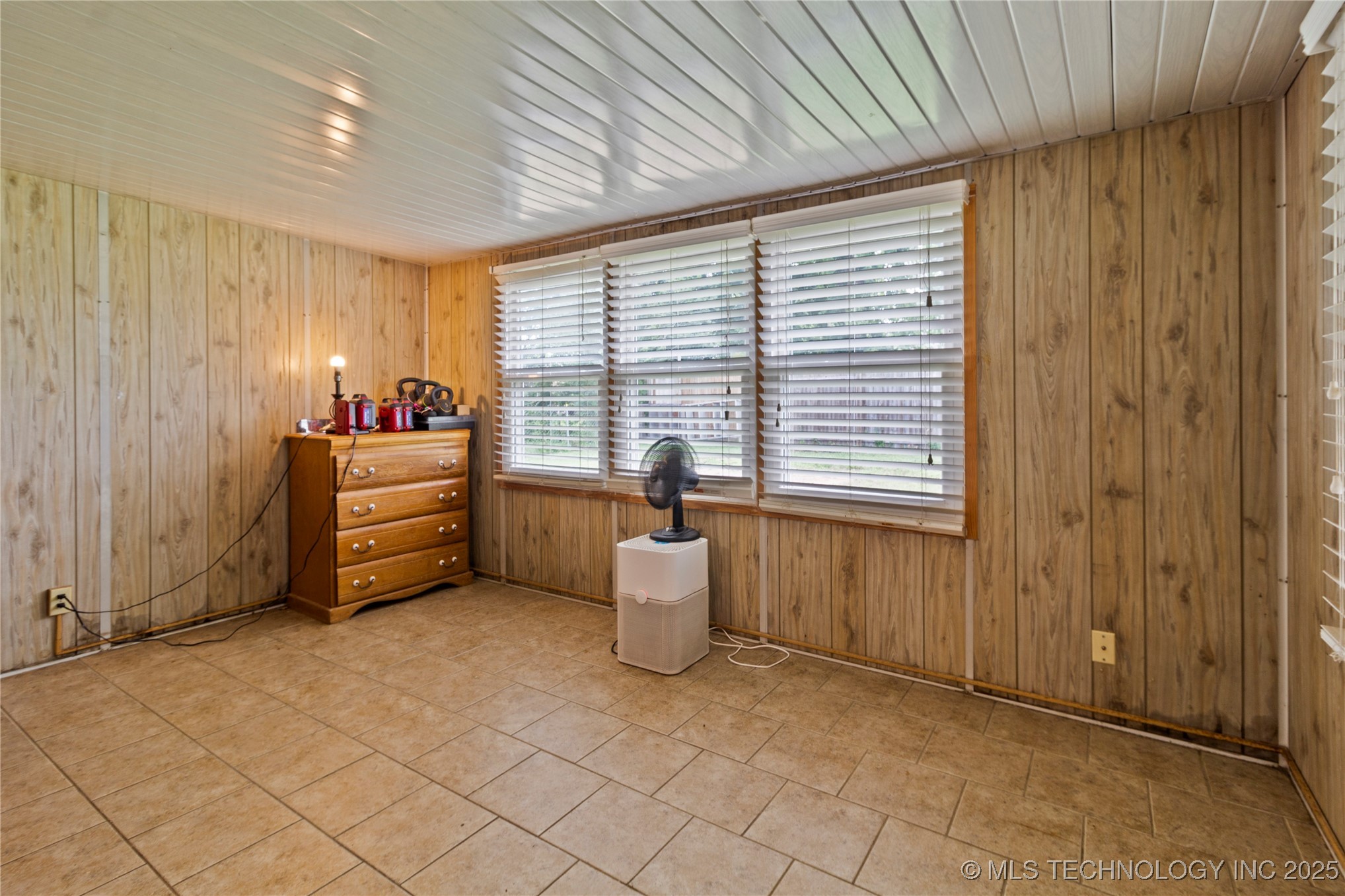 47 S 204th East Avenue Property Photo 8