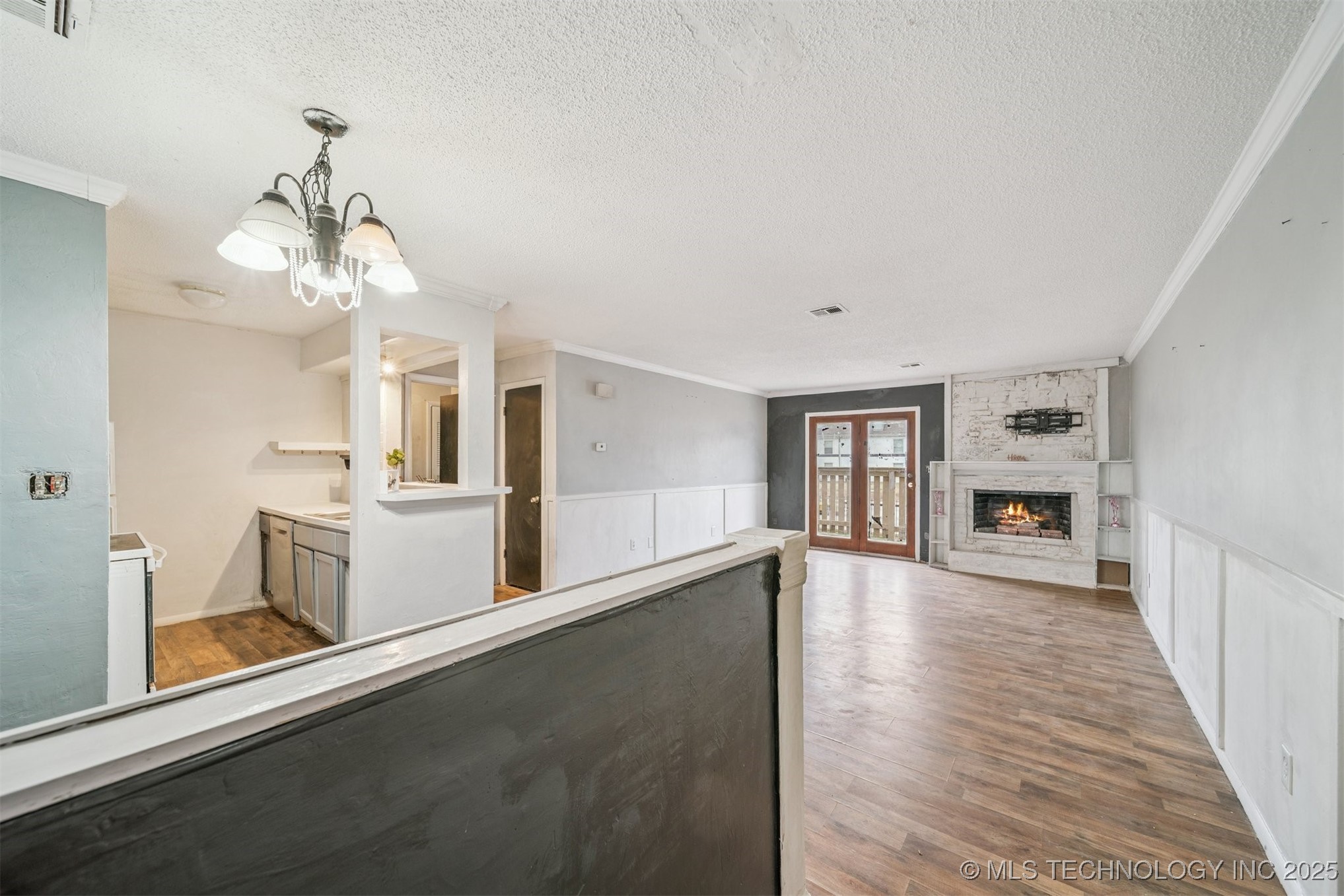 6712 S Lewis Avenue 104 Property Photo 6