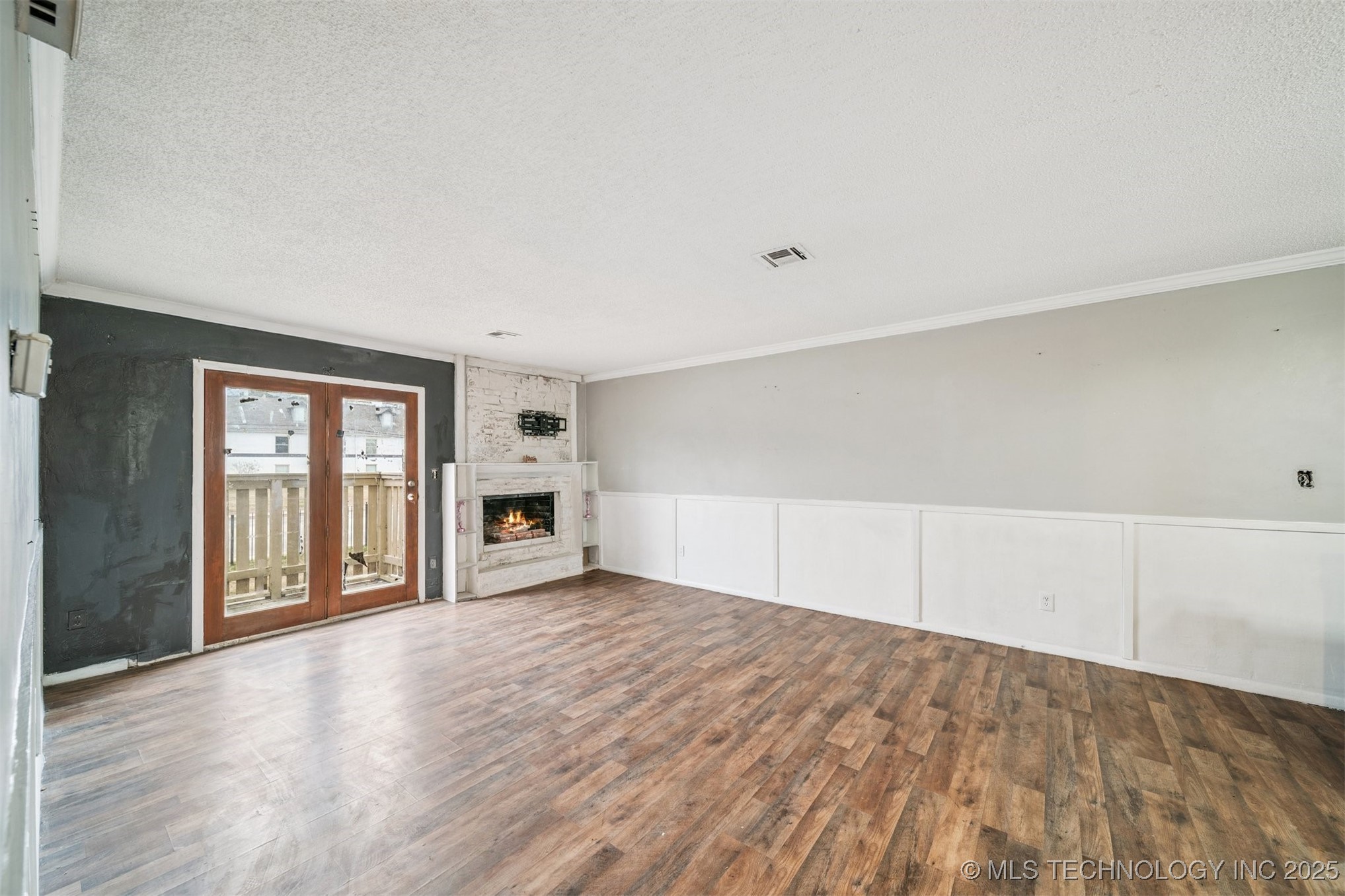 6712 S Lewis Avenue 104 Property Photo 8