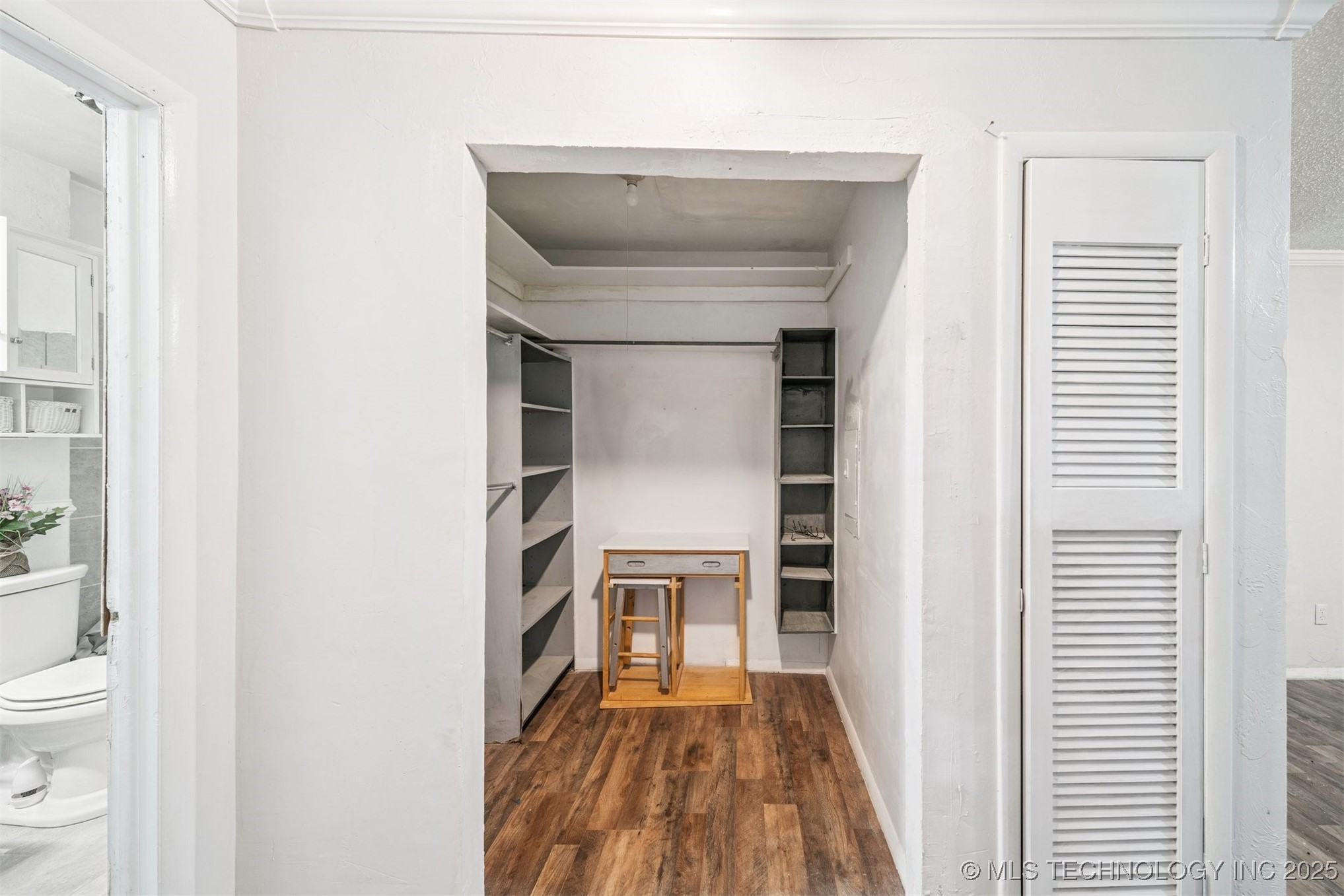 6712 S Lewis Avenue 104 Property Photo 12