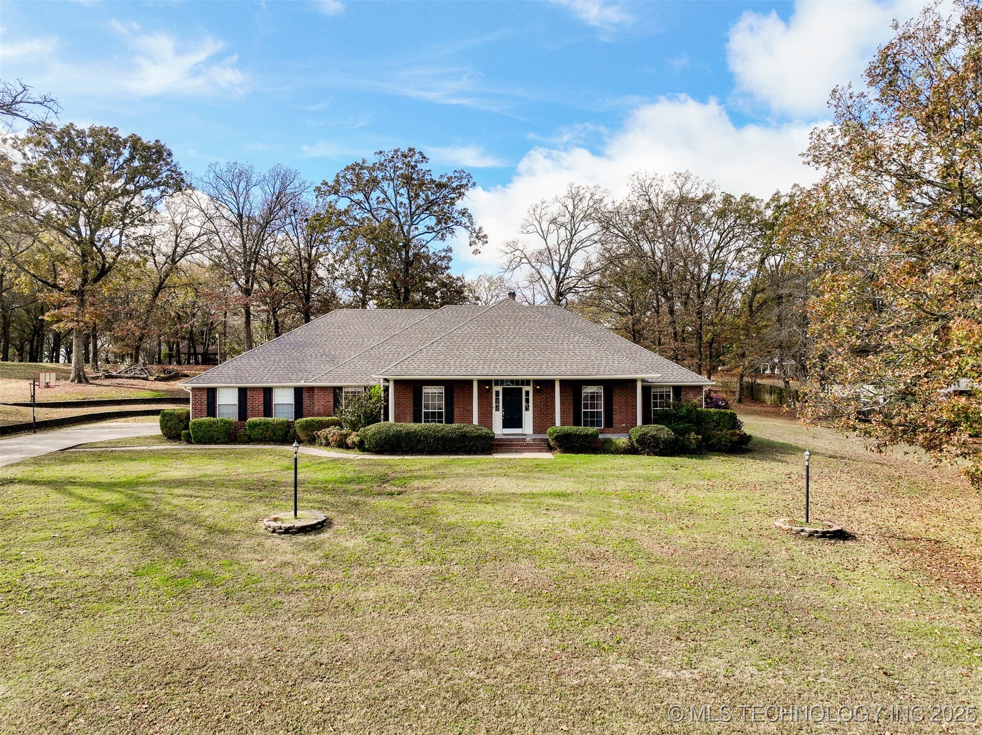 5353 Stonebriar Property Photo 1