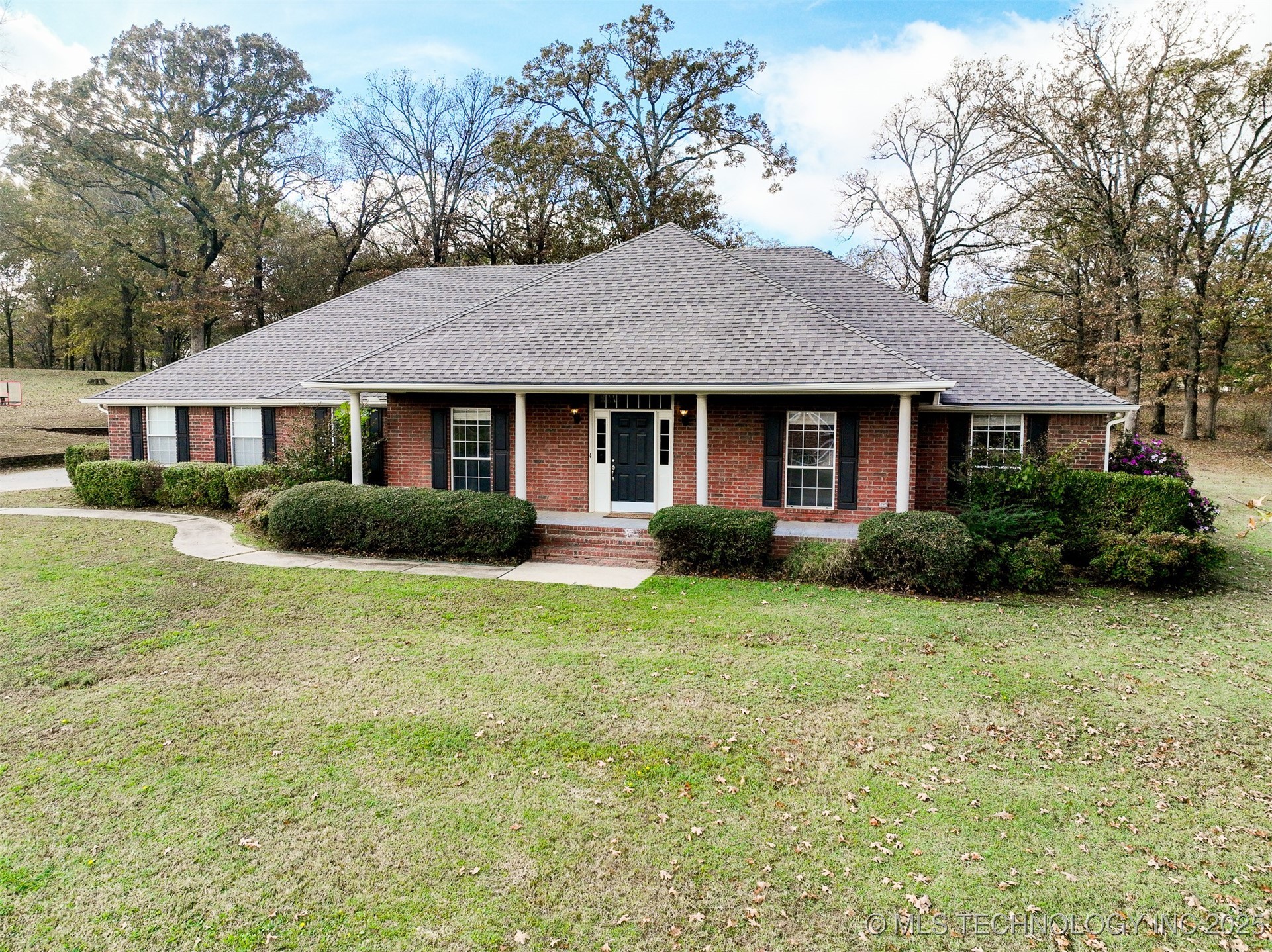 5353 Stonebriar Property Photo 3