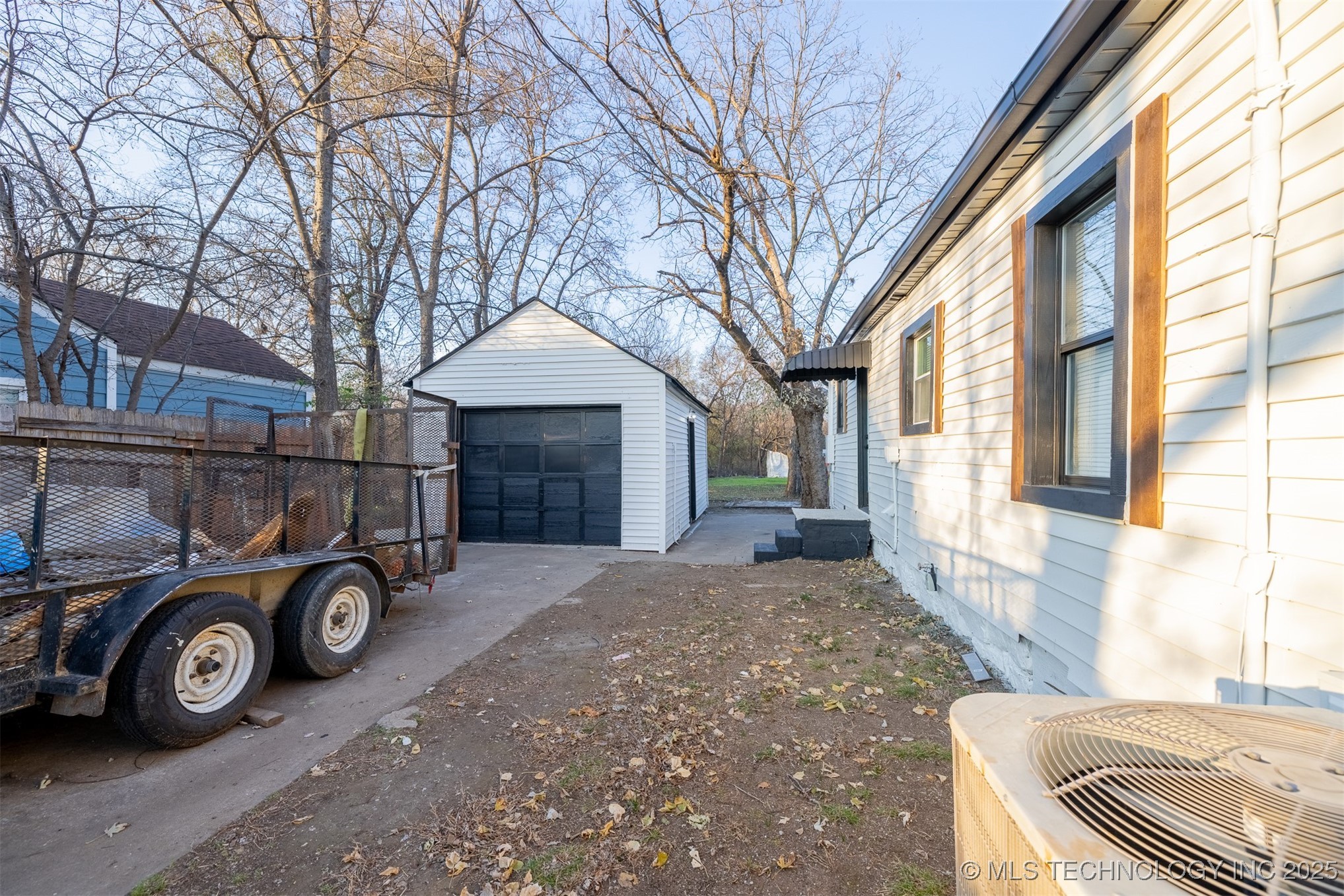 1027 E 56th Street North Property Photo 4