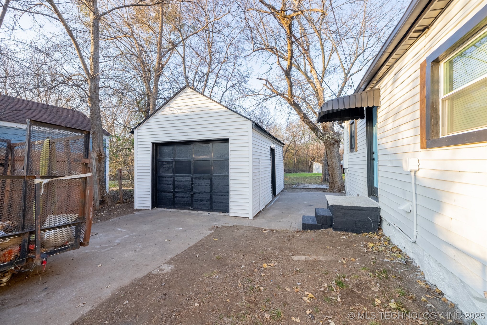 1027 E 56th Street North Property Photo 5