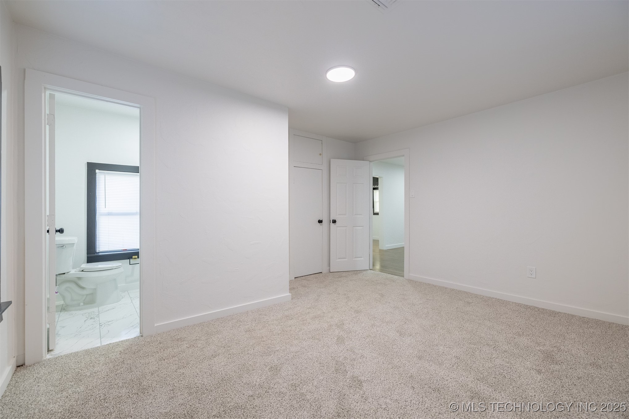 1027 E 56th Street North Property Photo 8