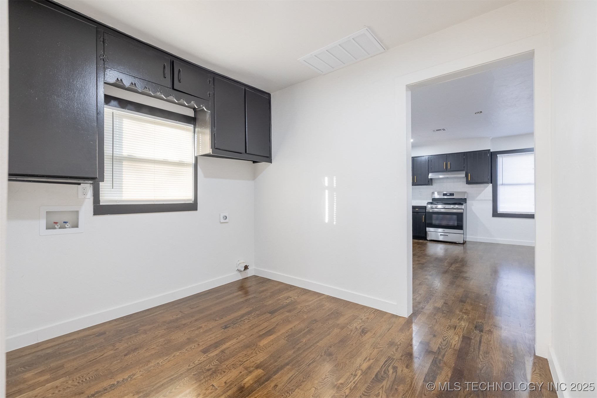 1027 E 56th Street North Property Photo 16