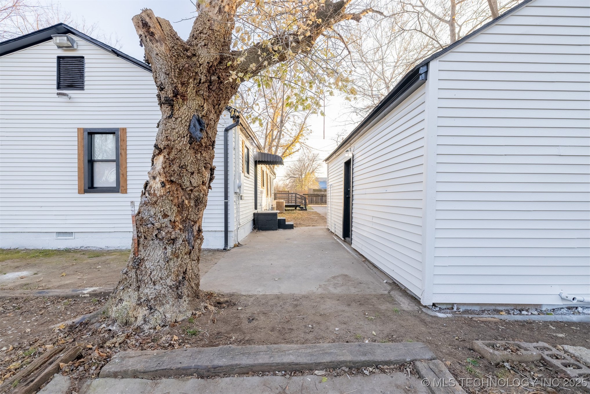 1027 E 56th Street North Property Photo 31